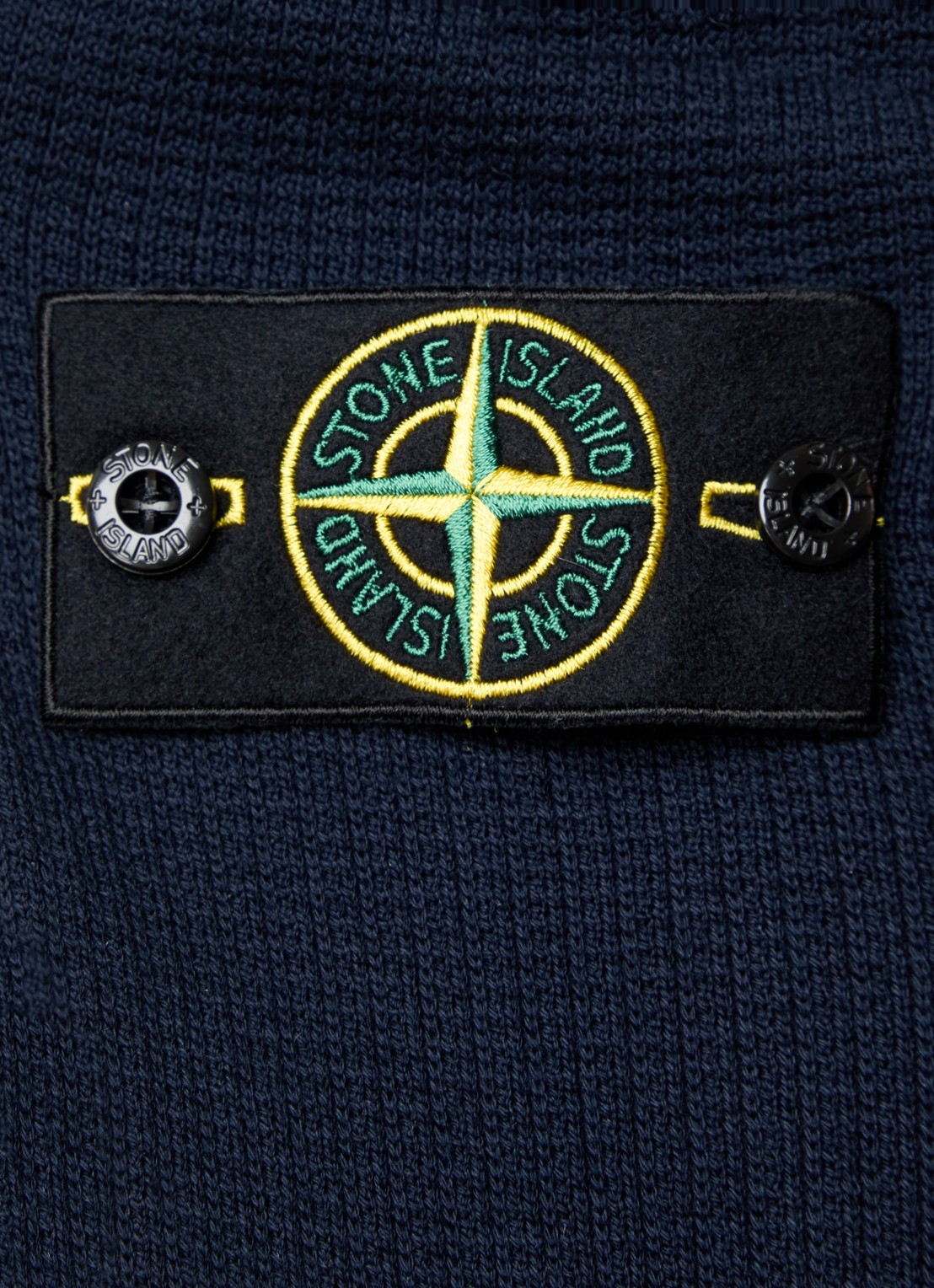 Stone Island 64349 fijngebreide trui met polokraag en logo - detail 2 donkerblauw