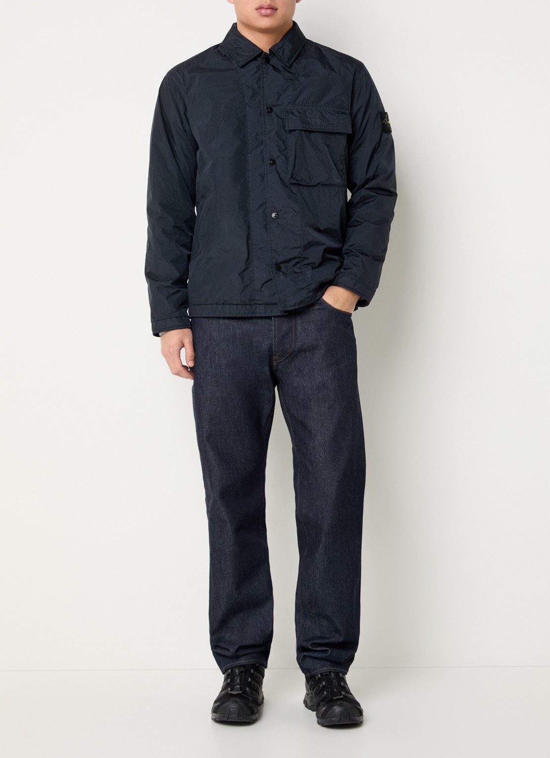 Stone Island 77087 jack met borstzak en logo - voorkant 3 donkerblauw