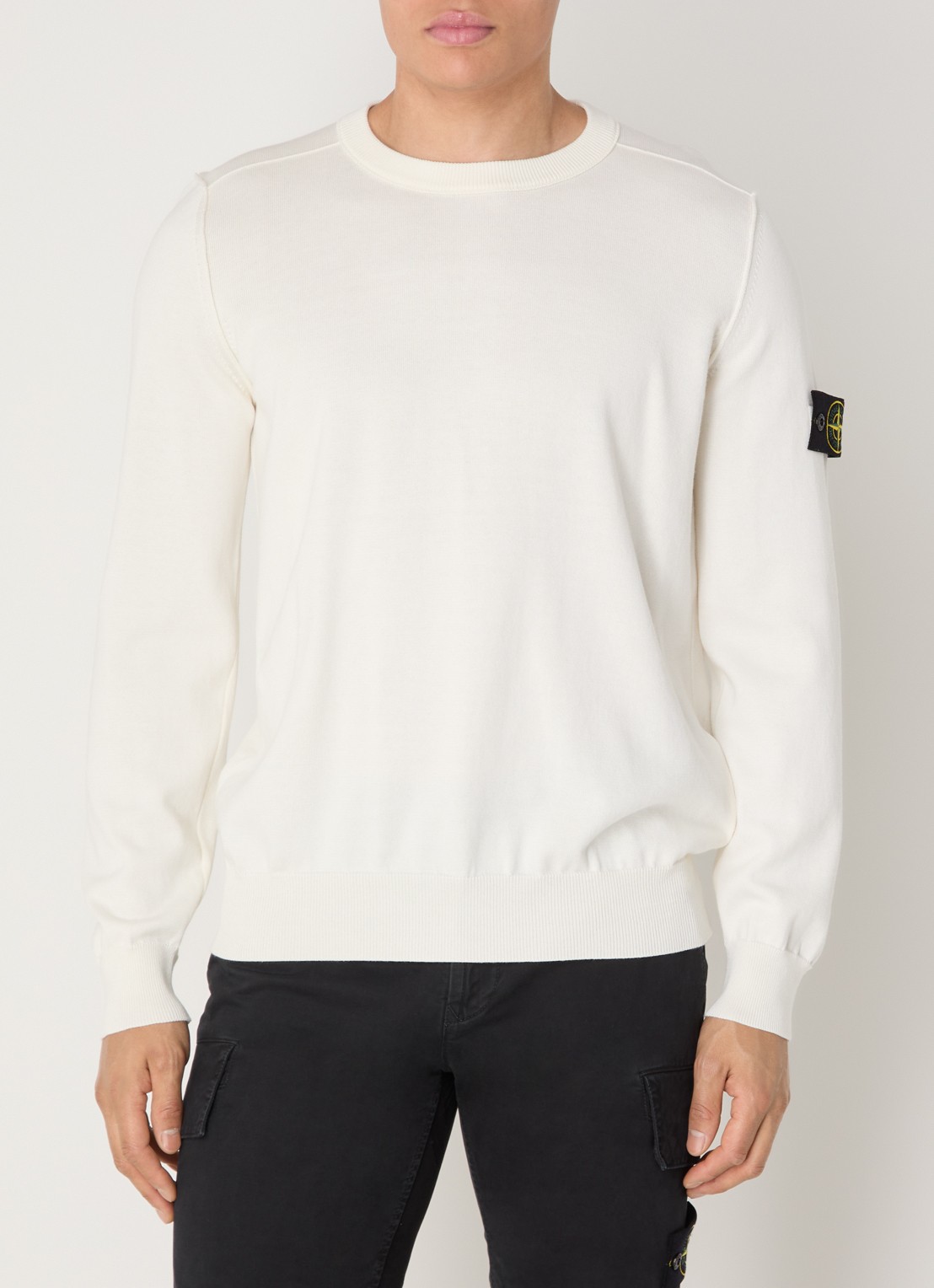 Stone Island 86002 fijngebreide trui met logo - detail ivoor