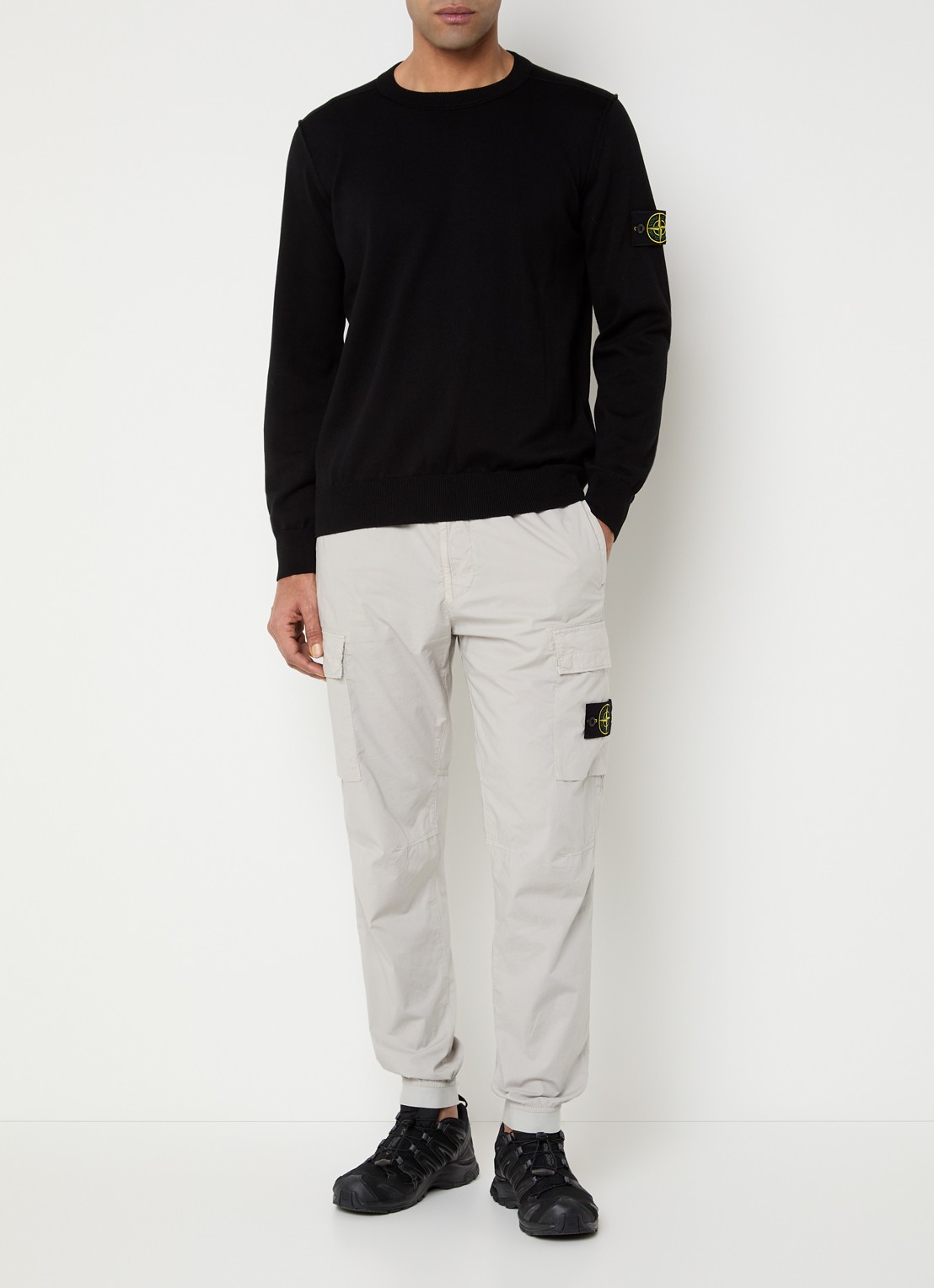 Stone Island 86002 fijngebreide trui met logo - voorkant 2 zwart