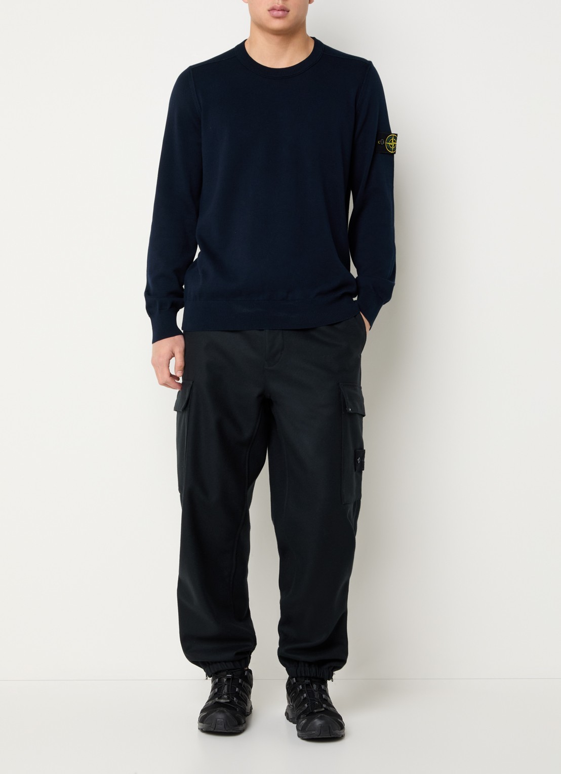 Stone Island 86002 fijngebreide trui met logo - voorkant 5 donkerblauw