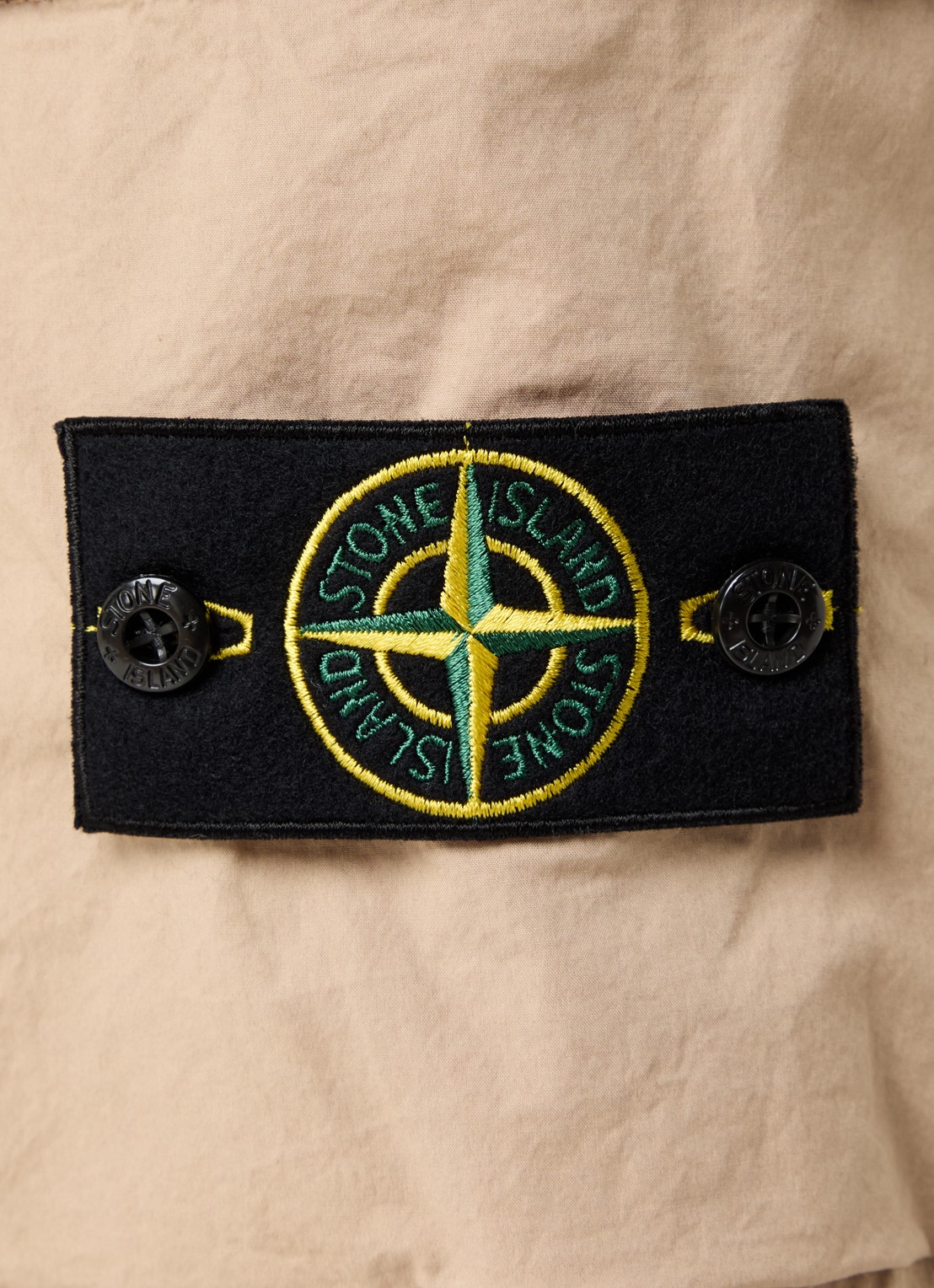 Stone Island 93582 tapered fit cargobroek met steekzakken en logo - detail 6 beige