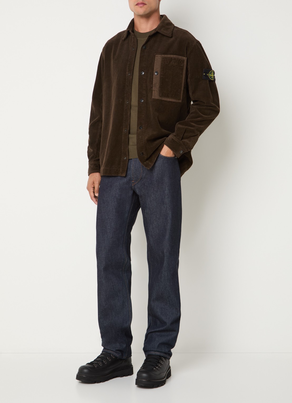 Stone Island Regular fit overshirt van corduroy met borstzak - voorkant 2 bruin