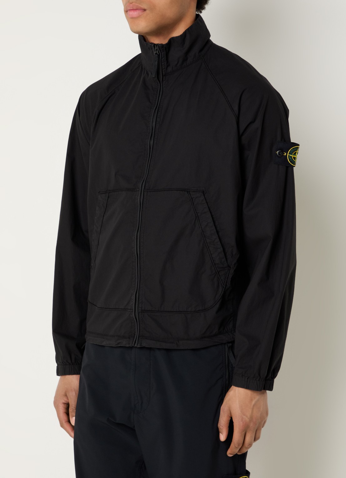 Stone Island S0003 jack met steekzakken en logo - detail zwart