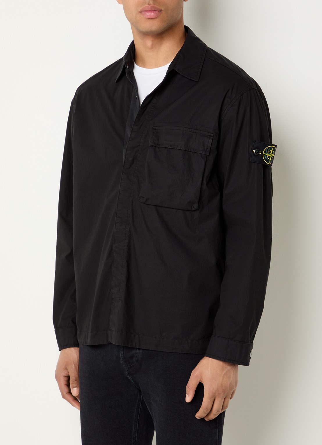 Stone Island S0003 overshirt met borstzak en logo - detail 2 zwart