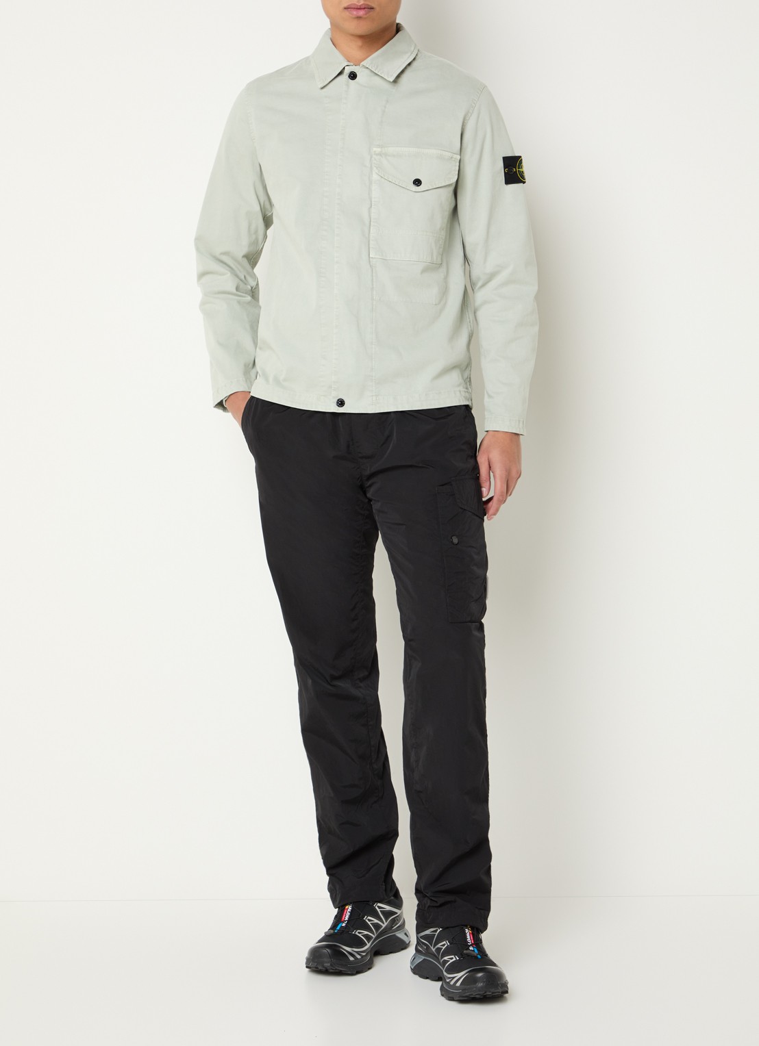 Stone Island S0004 overshirt met borstzak en logo - voorkant 3 lindegroen