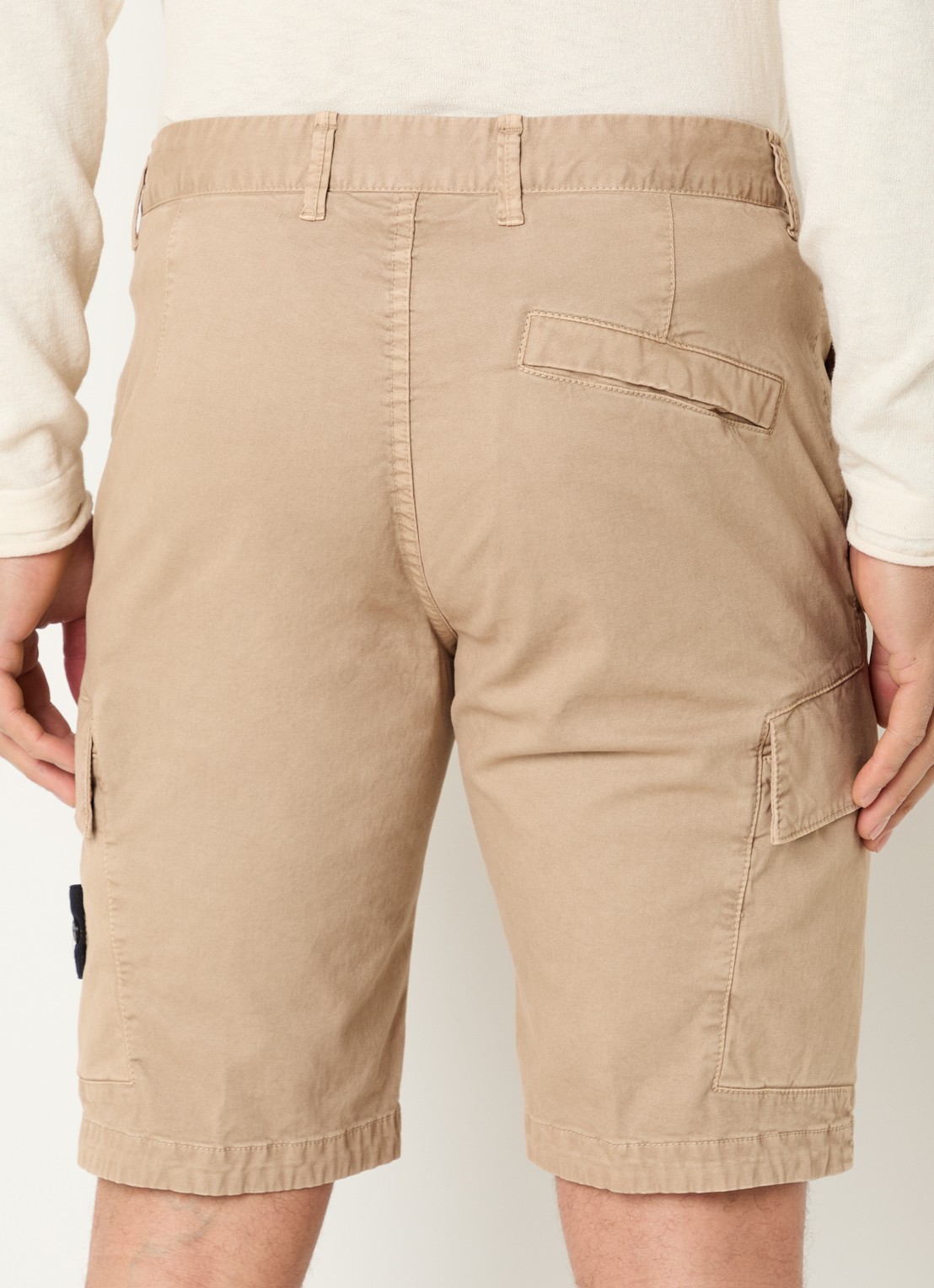 Stone Island S0004 Straight fit korte cargobroek met logo - achterkant 5 donkerbeige