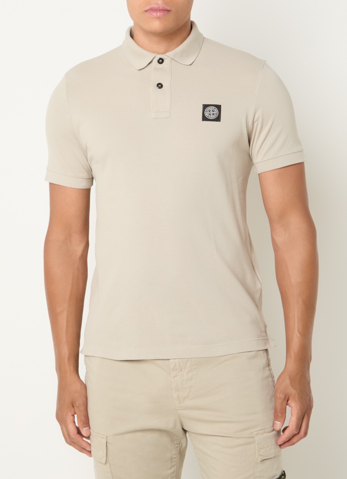 Stone Island S0017 slim fit polo van piqué katoen met logo - detail zand
