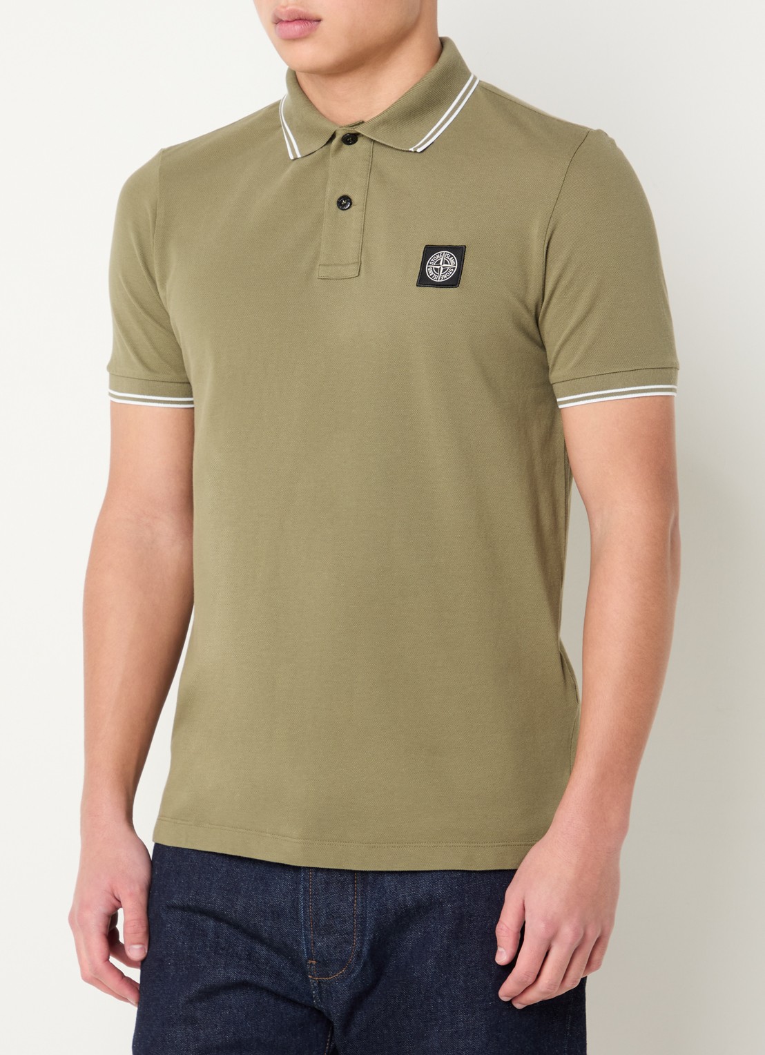 Stone Island S0018 slim fit polo van piqué katoen met logoborduring - detail 2 mosgroen