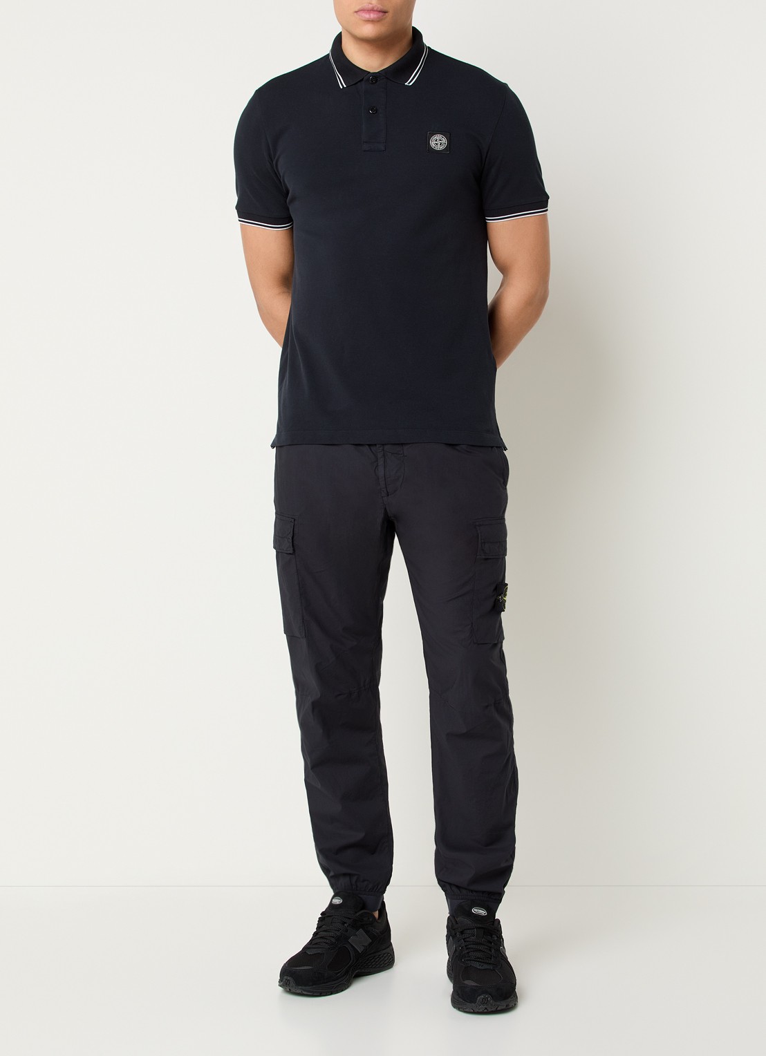 Stone Island S0018 slim fit polo van piqué katoen met logoborduring - voorkant 5 donkerblauw