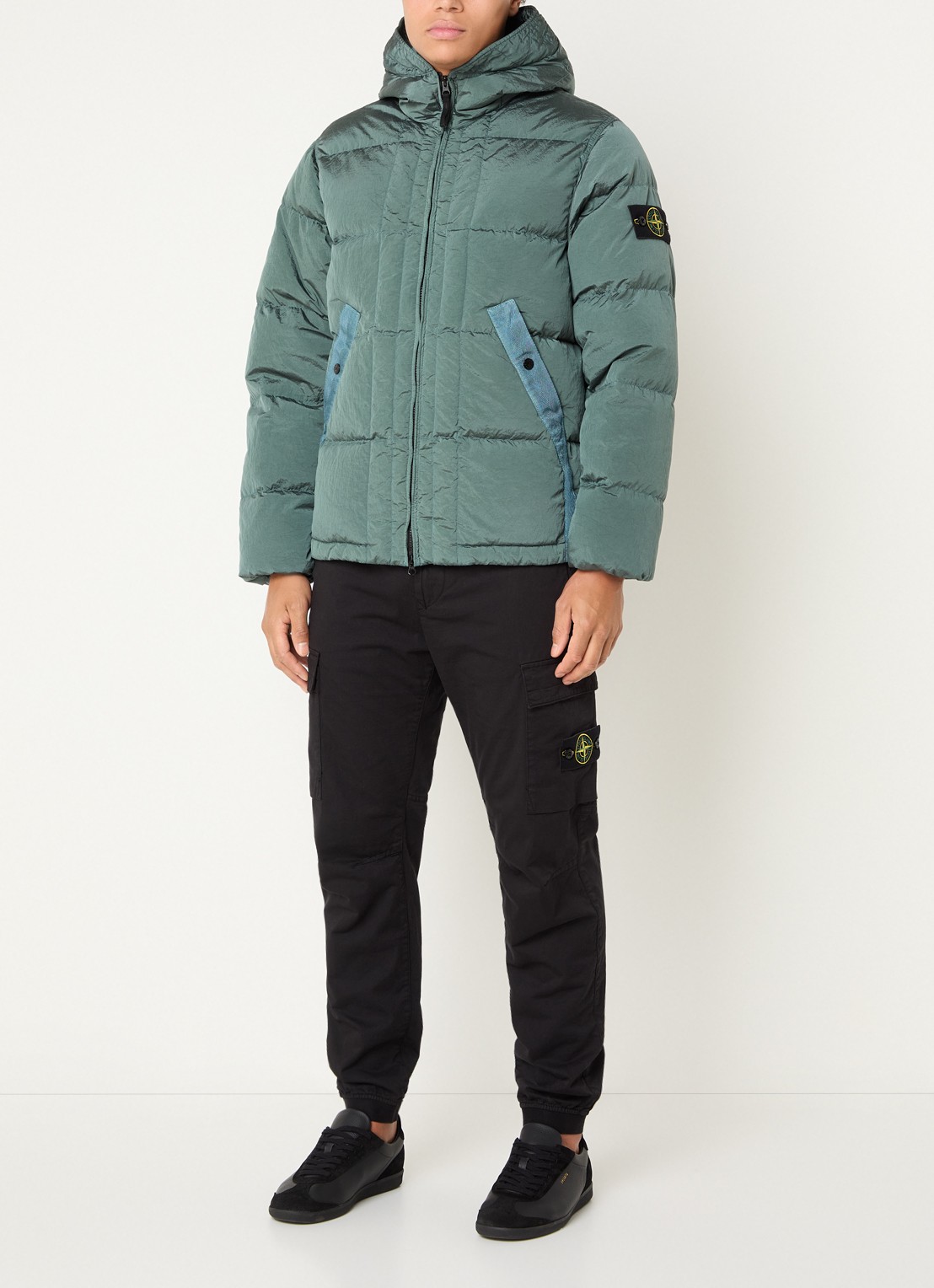 Stone Island S0019 puffer jack met capuchon en donsvulling - voorkant 2 zeegroen
