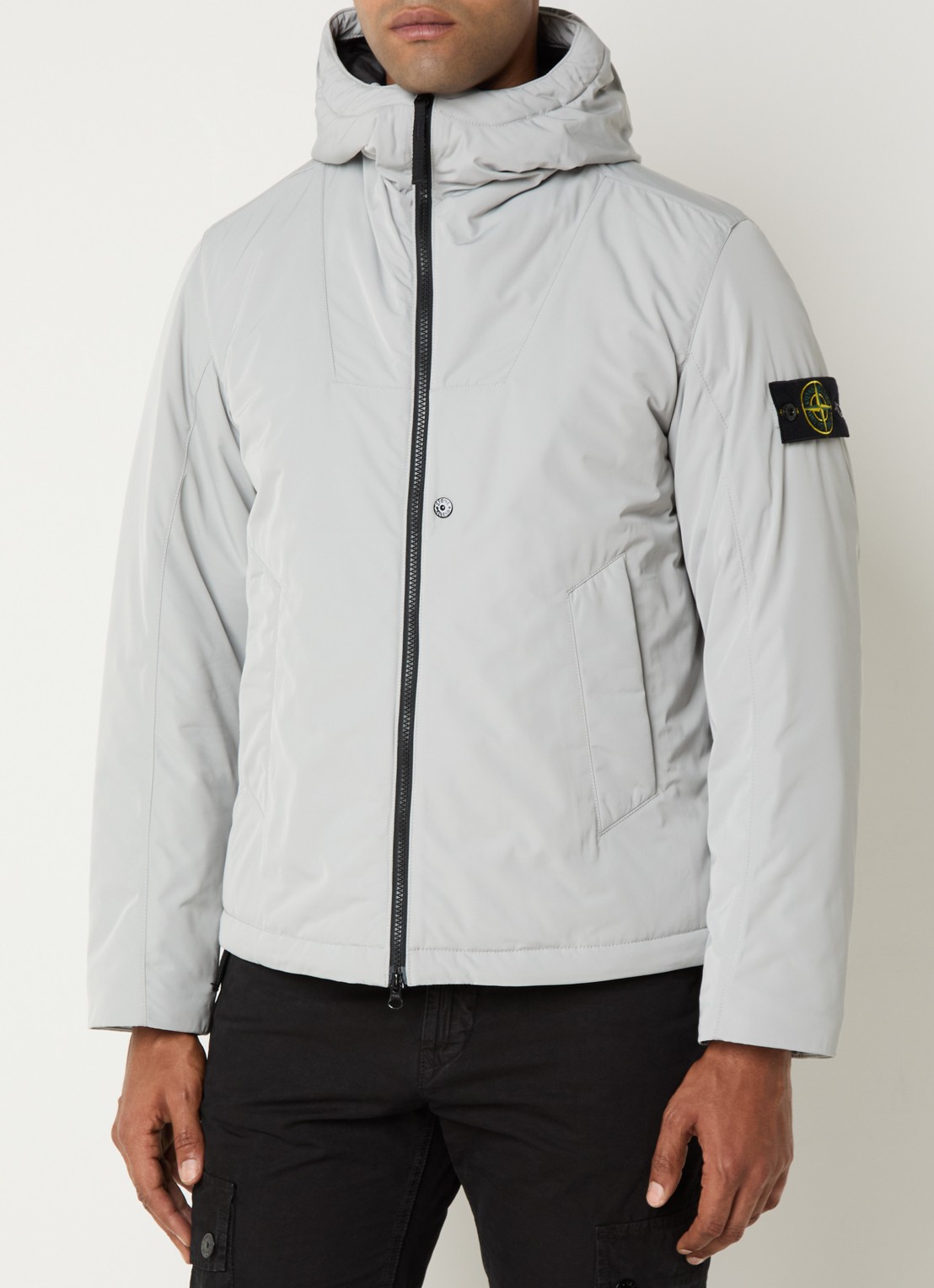 Stone Island S0026 gewatteerd jack met capuchon en steekszakken - detail 4 lichtgrijs