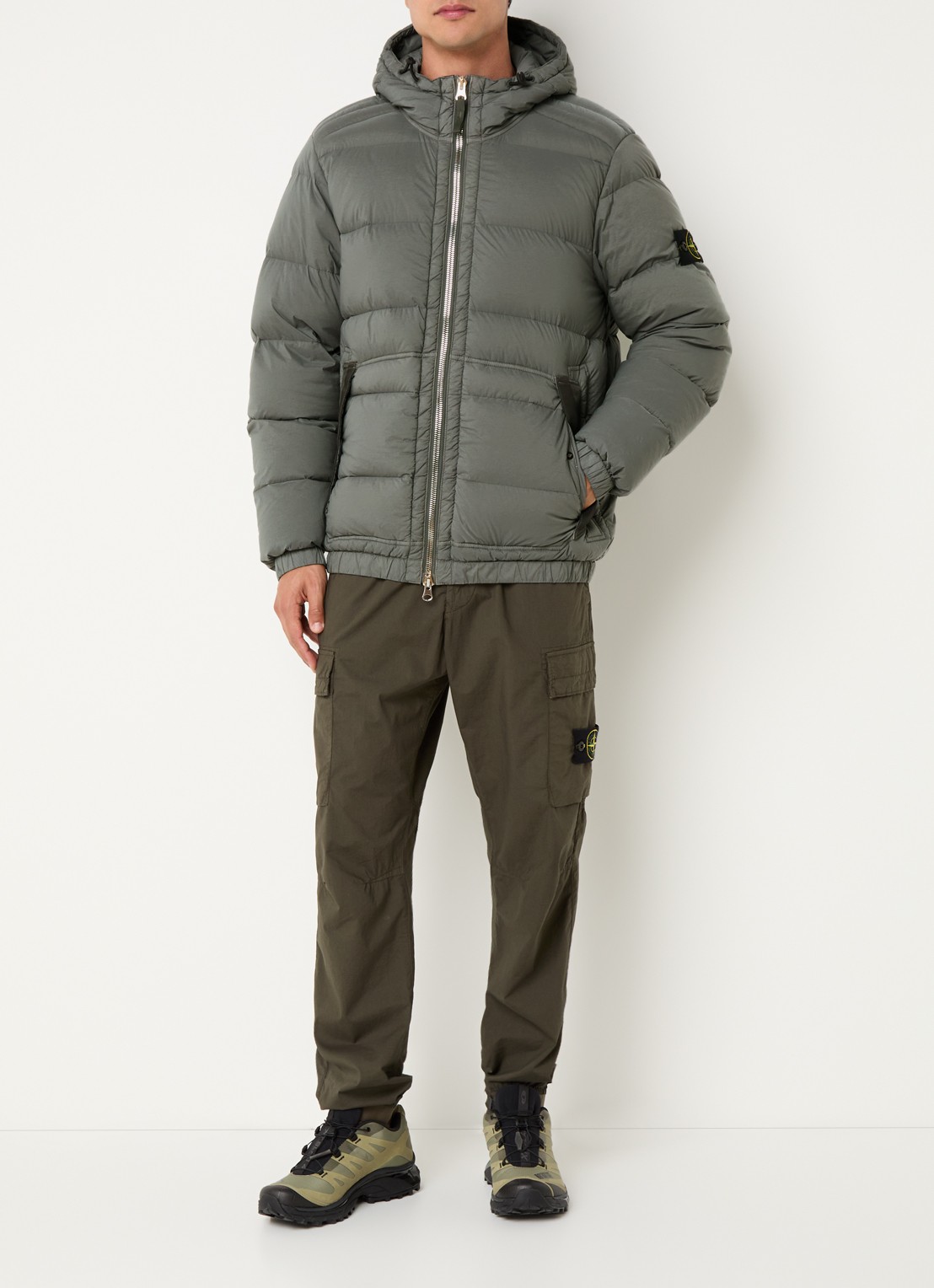 Stone Island S0028 puffer jack met donsvulling en logo - voorkant 3 donkergrijs