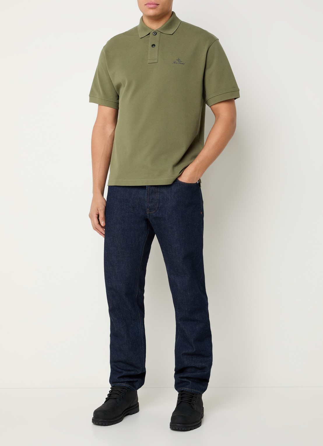 Stone Island S0039 regular fit polo met logoborduring - voorkant 2 mosgroen