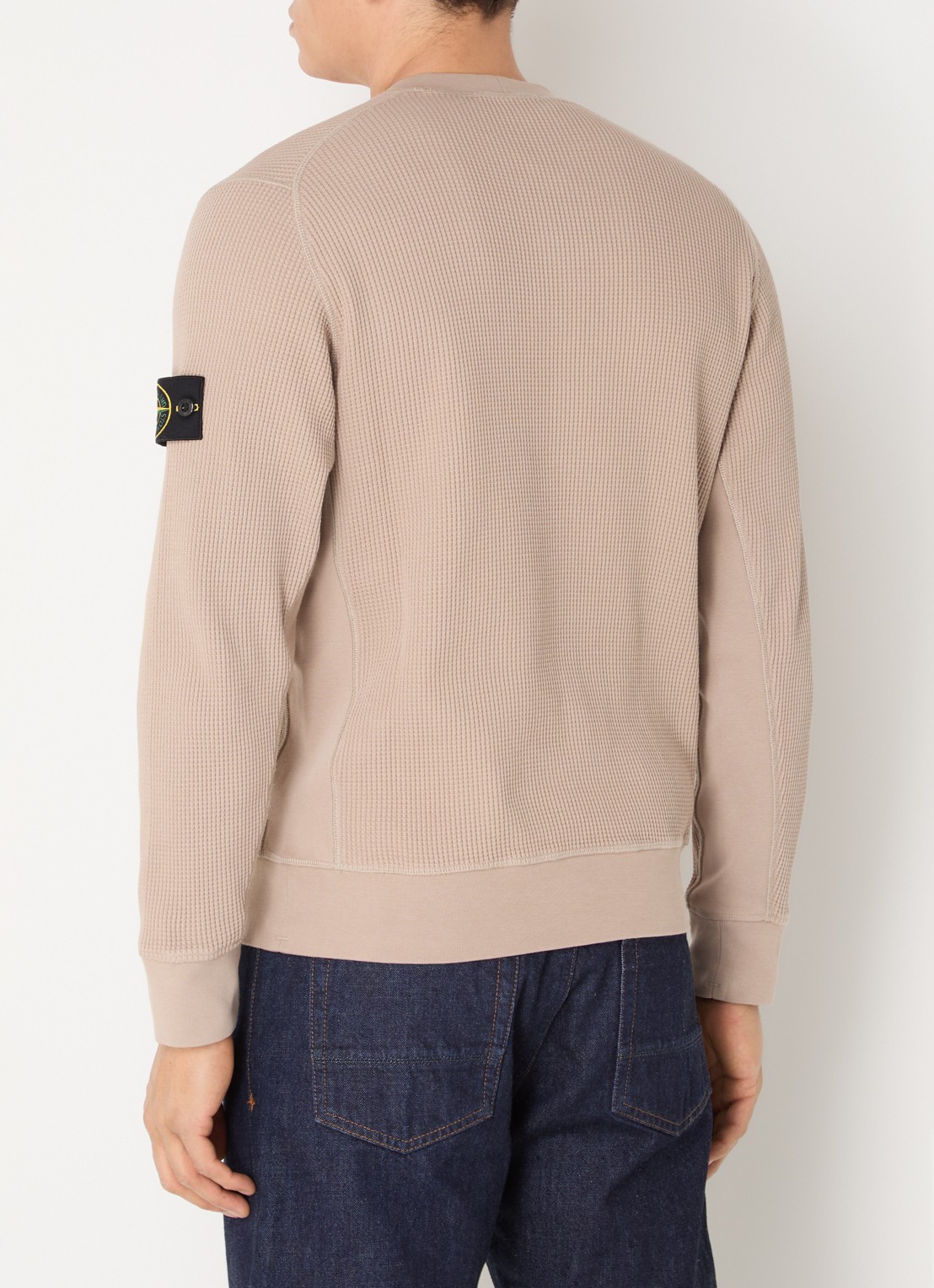 Stone Island S0044 fijngebreide trui met logo - achterkant donkerbeige