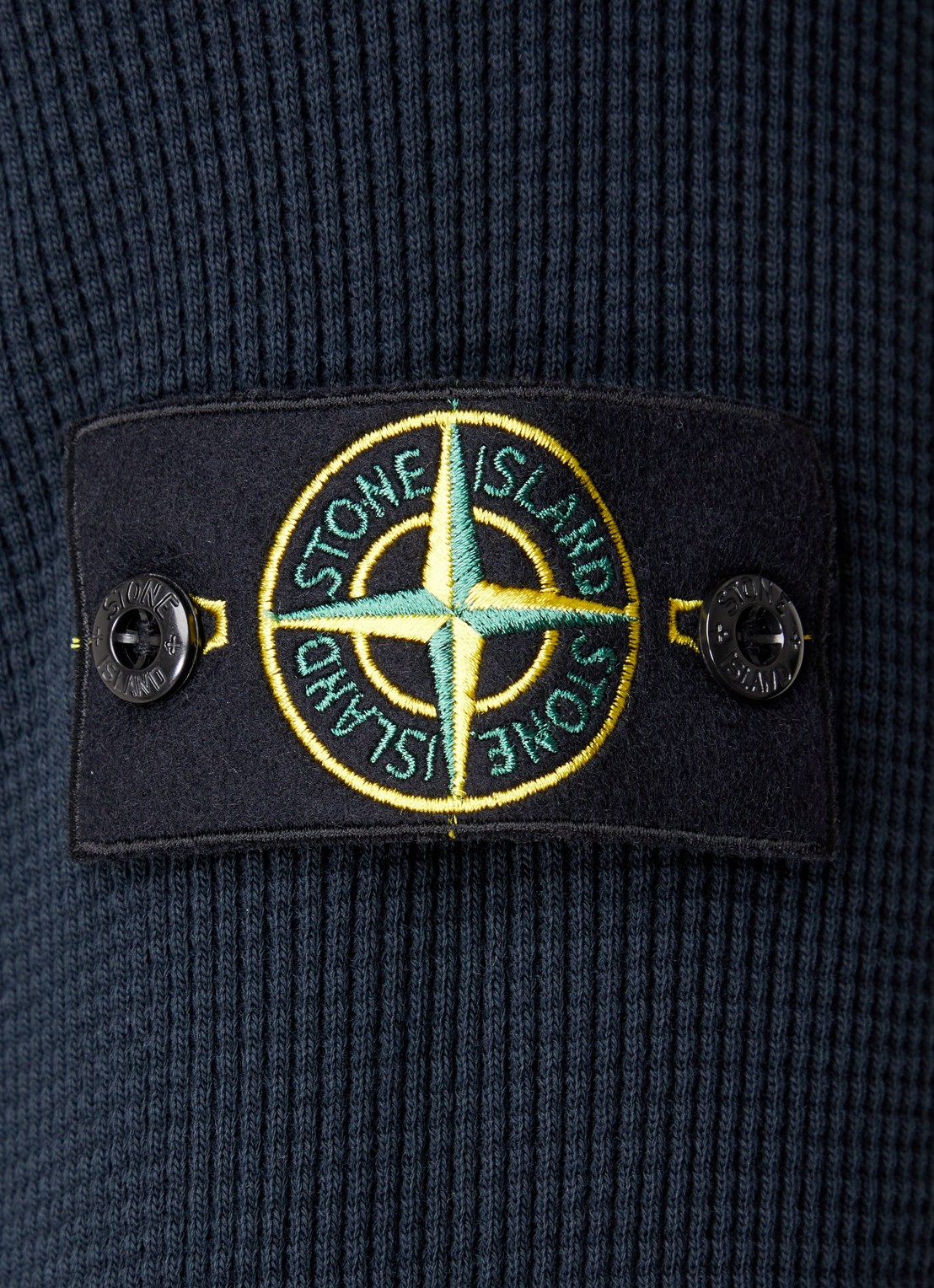 Stone Island S0044 fijngebreide trui met logo - detail 2 donkerblauw