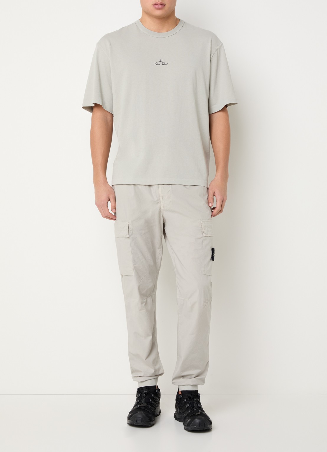 Stone Island S0050 T-shirt met logo - voorkant 2 grijs