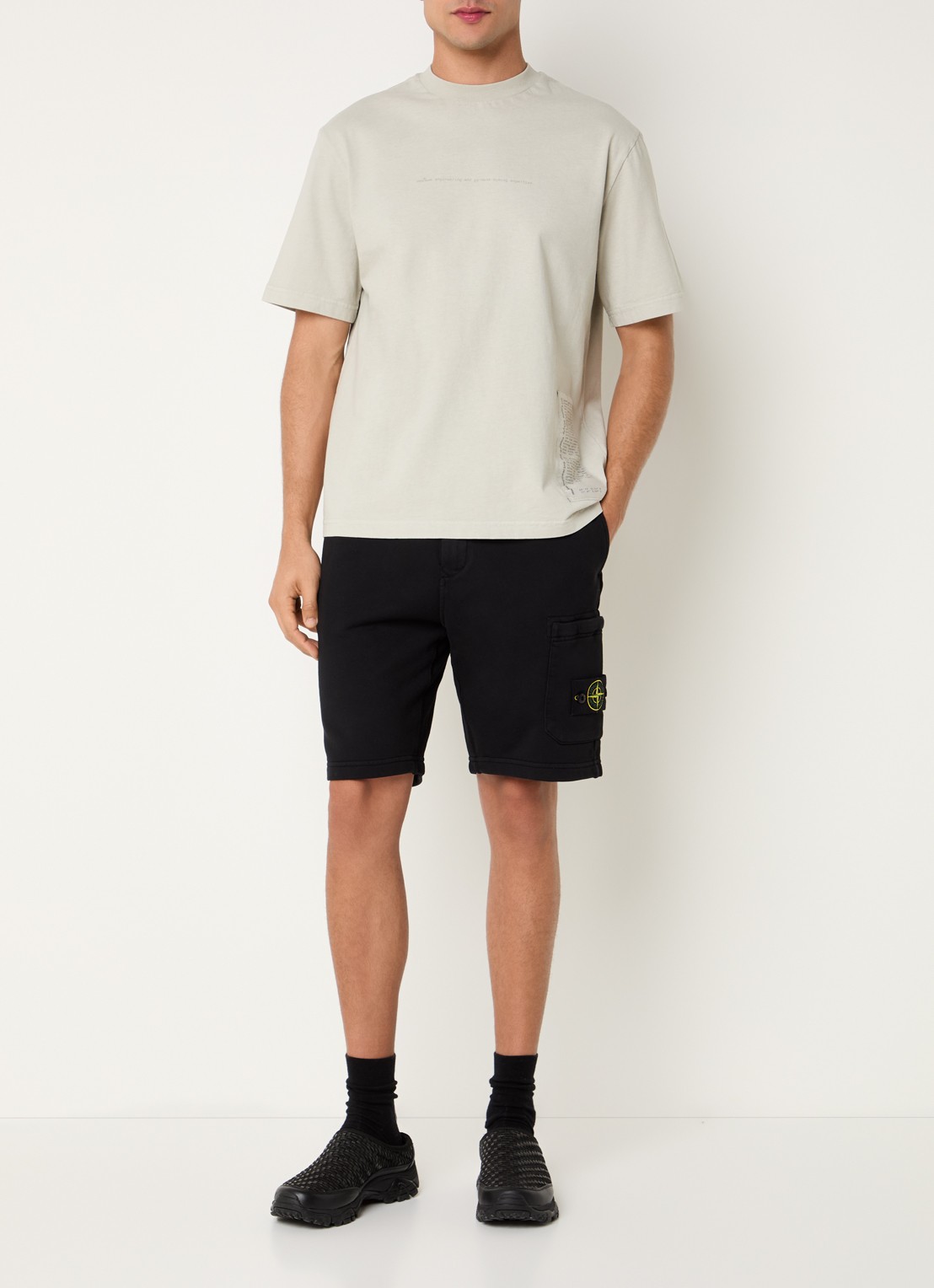 Stone Island S0051 straight fit korte joggingbroek met logo - voorkant 5 zwart