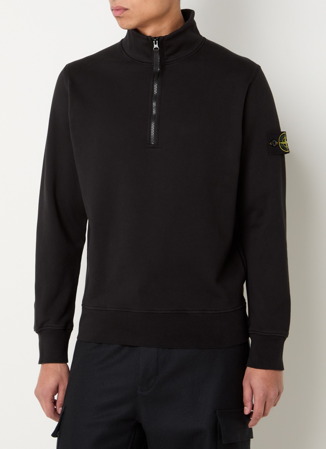 Stone Island S0051 sweater met halve rits en logo - detail 4 zwart