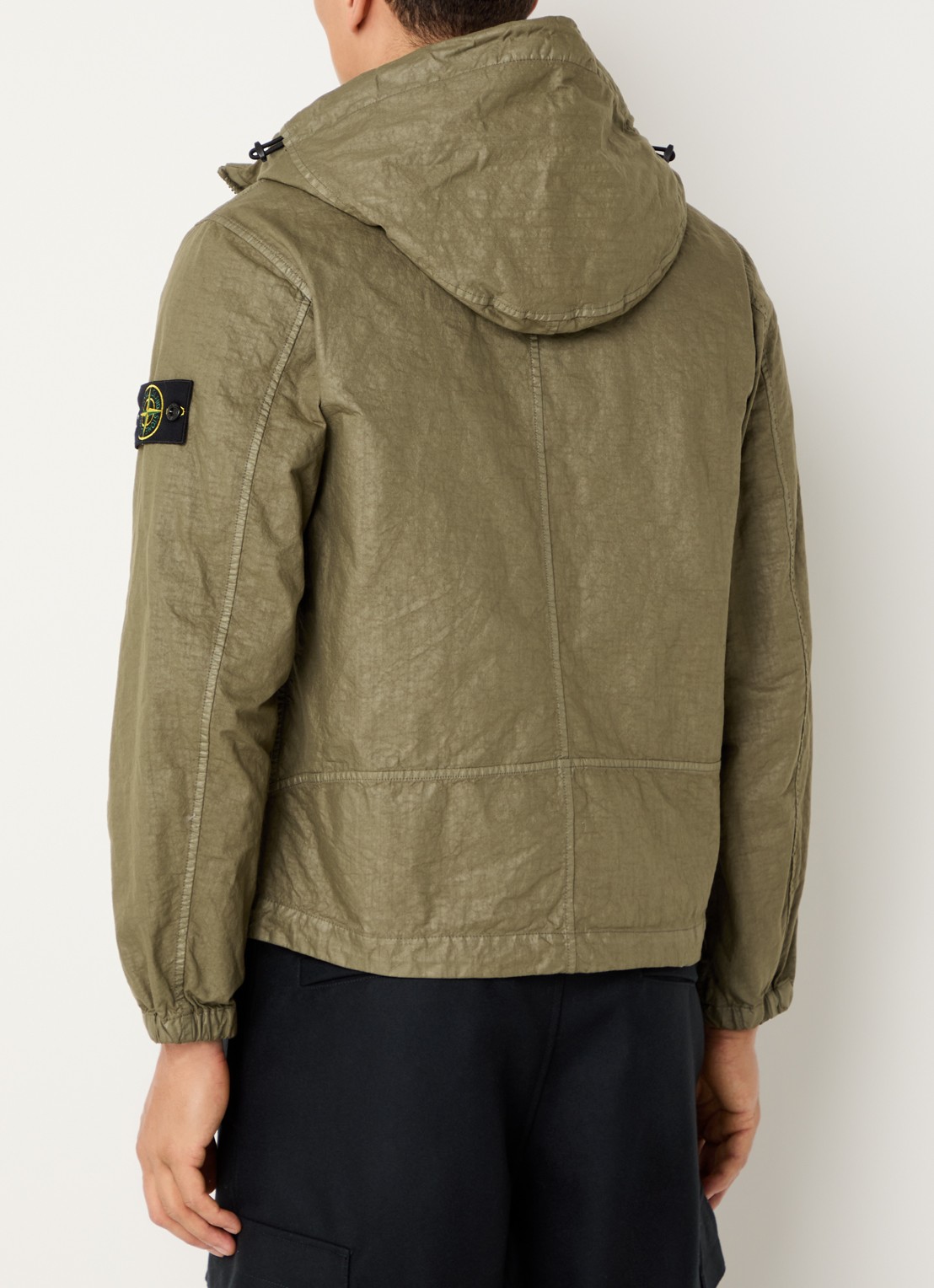 Stone Island S0069 Jack met capuchon en ritszakken - achterkant mosgroen