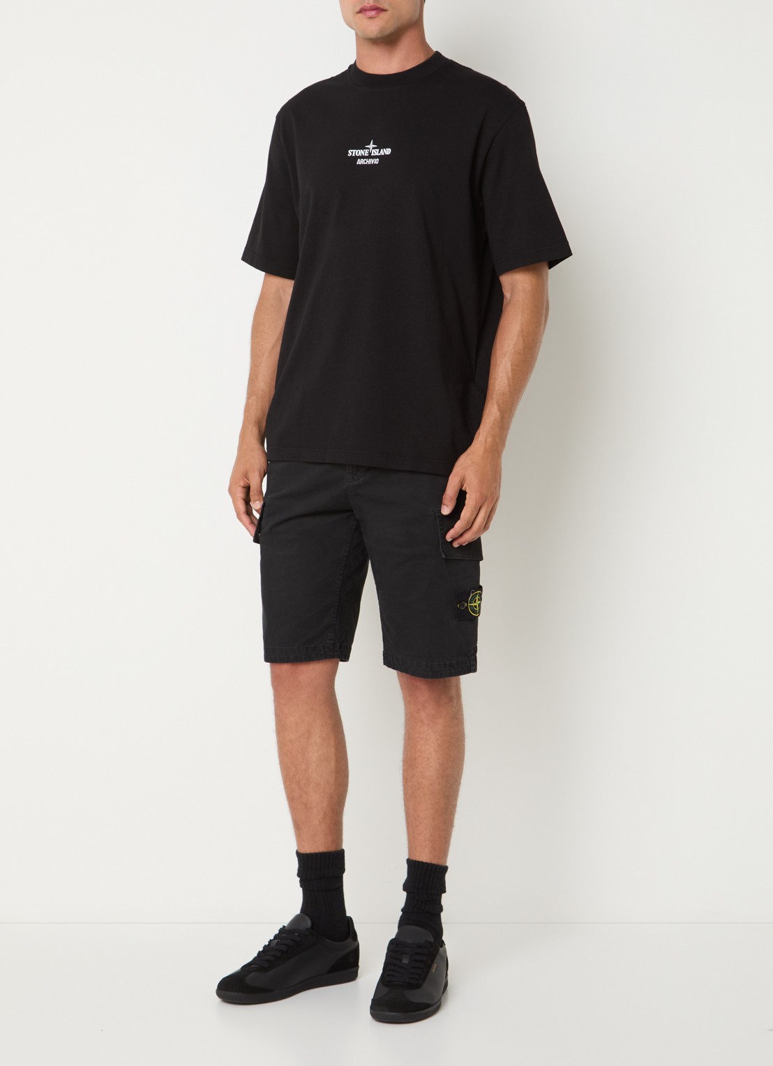 Stone Island S0091 T-shirt met logo- en backprint - voorkant 3 zwart