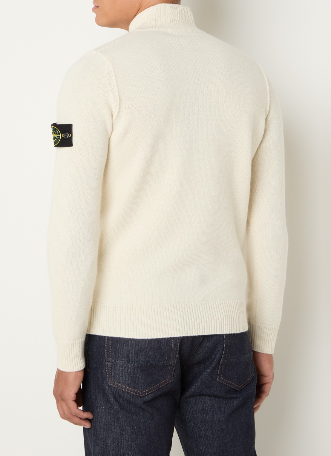Stone Island S00A3 fijngebreide trui in wolblend met logo - achterkant ivoor