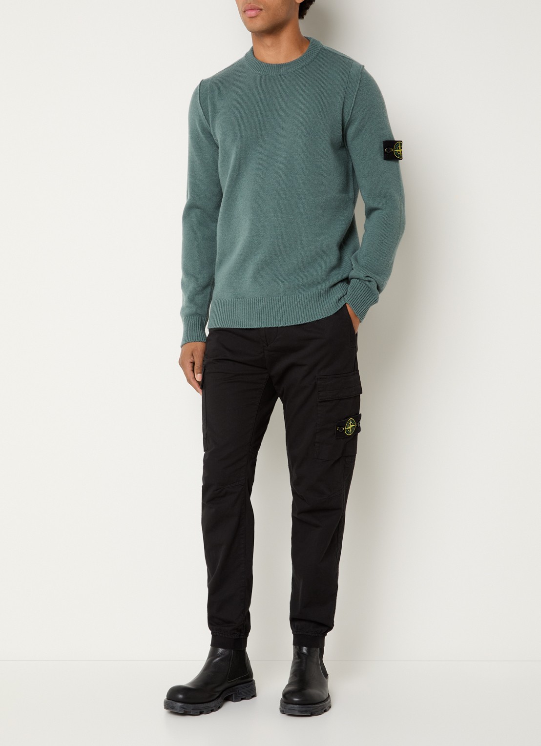Stone Island S00A3 fijngebreide trui in wolblend met logo - voorkant 5 zeegroen