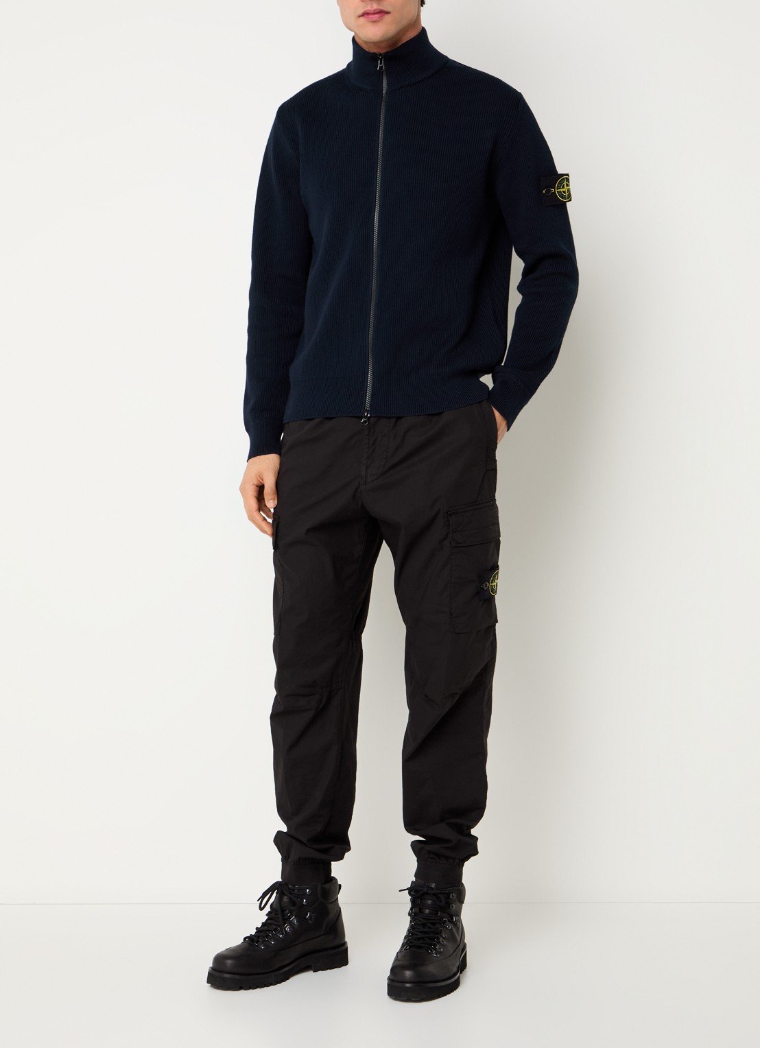 Stone Island S00D8 ribgebreid vest met logo - voorkant 2 donkerblauw