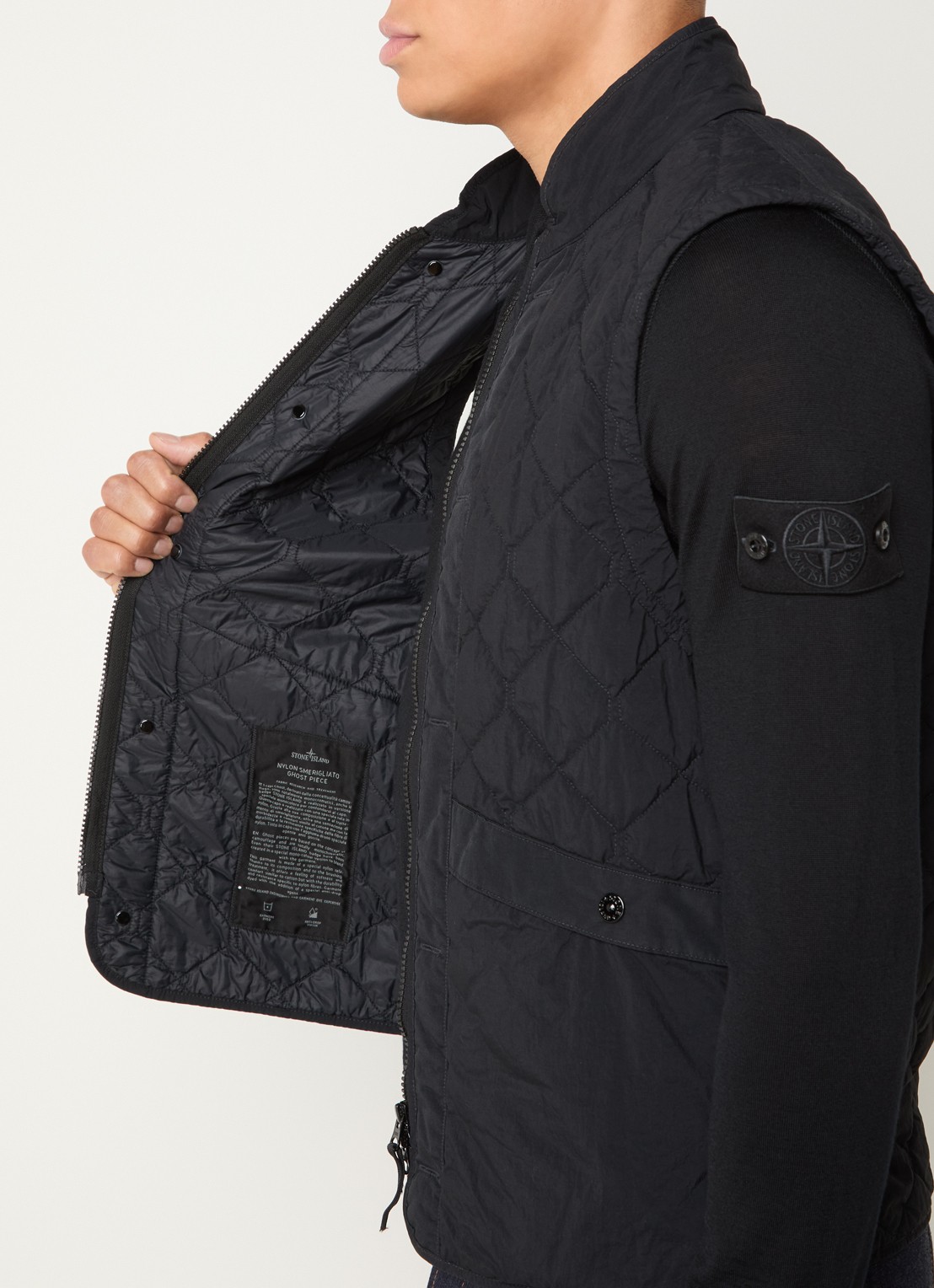 Stone Island S00F6 gewatteerde bodywarmer met quilt patroon - detail 4 zwart