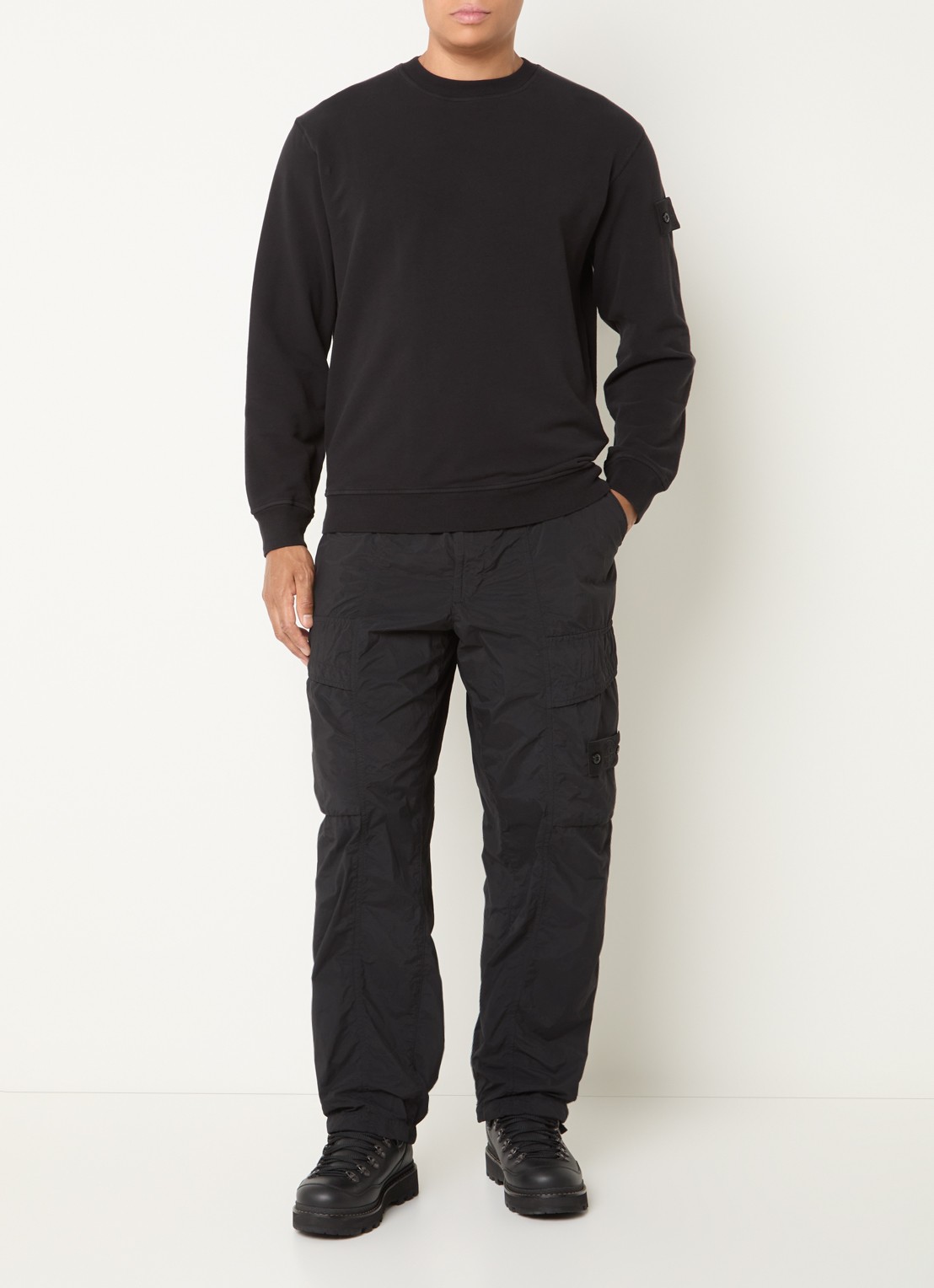 Stone Island S00F6 loose fit cargobroek met steekzakken - voorkant 6 zwart