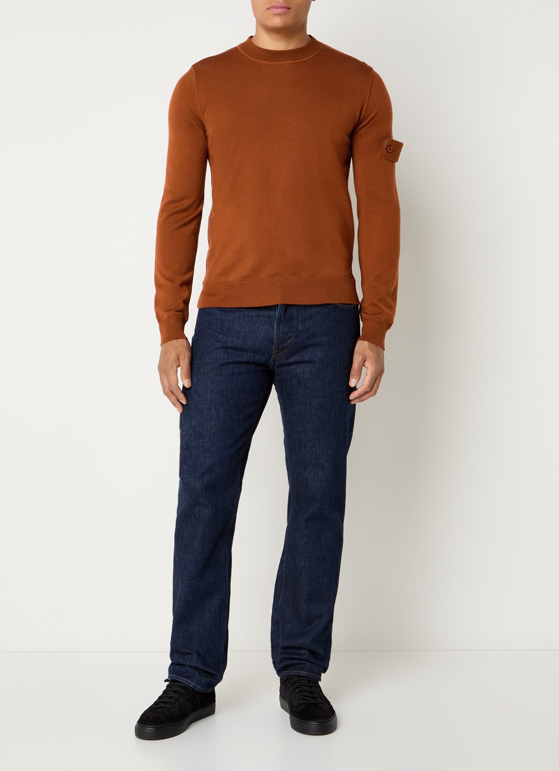 Stone Island S00FC fijngebreide trui van scheerwol met logo - voorkant 2 bruin