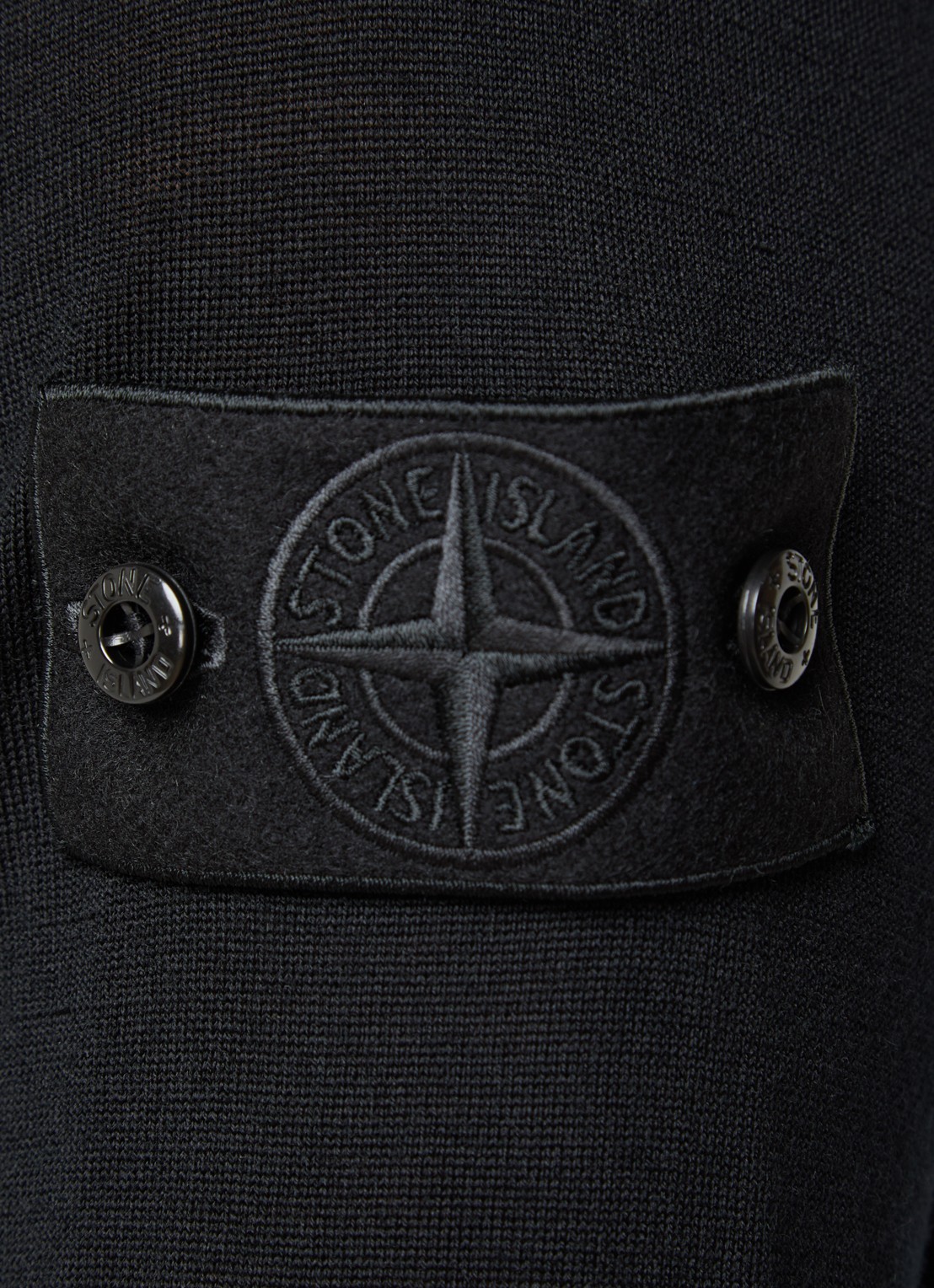 Stone Island S00FC regular fit polo van scheerwol - detail 5 zwart