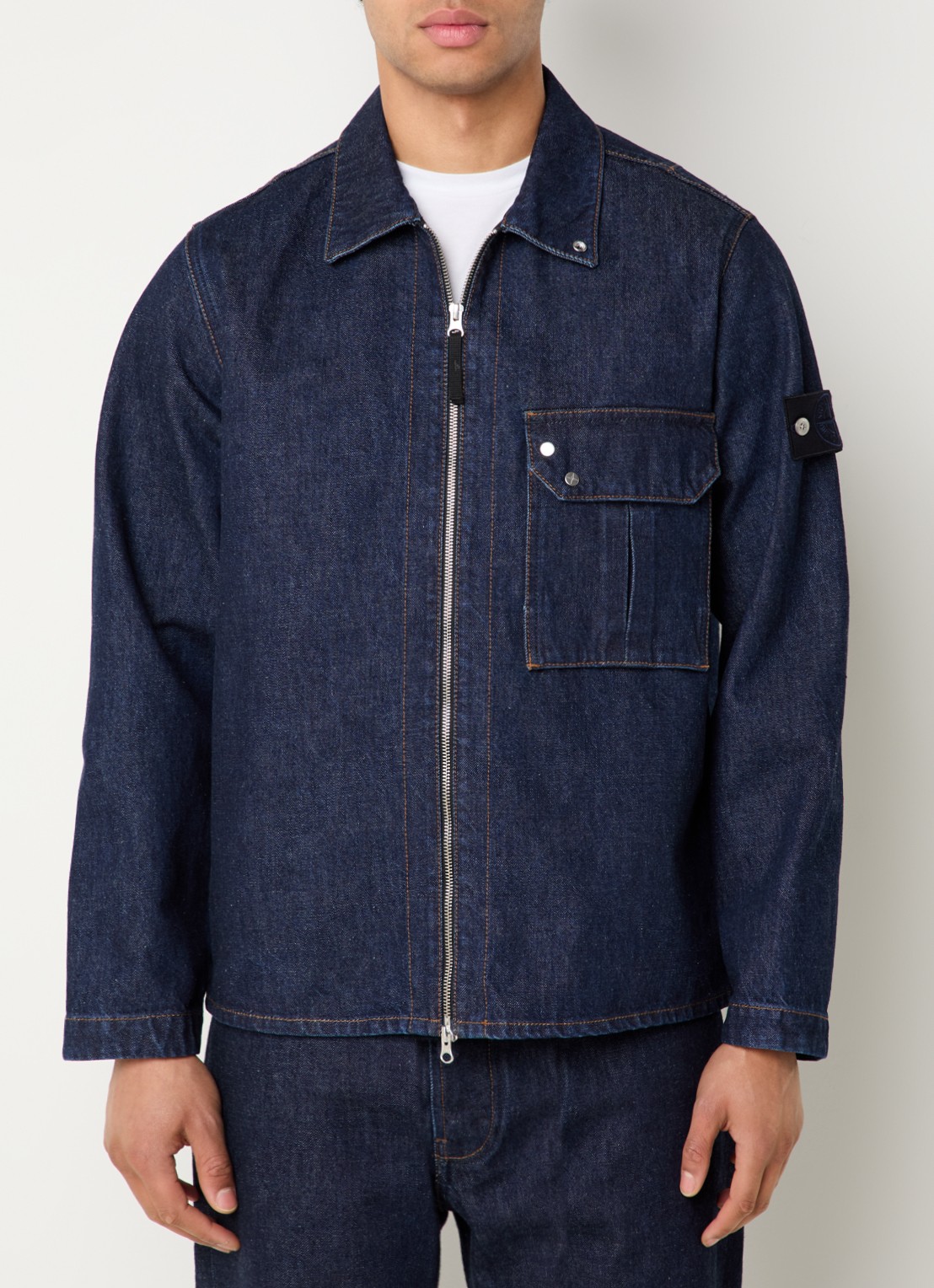 Stone Island S00J7 Spijkerjas met borstzak - detail 2 indigo
