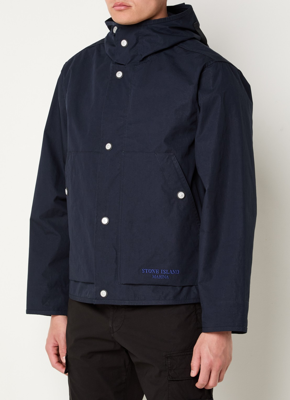Stone Island S00X1 Marina jack met logo en capuchon - achterkant 4 donkerblauw