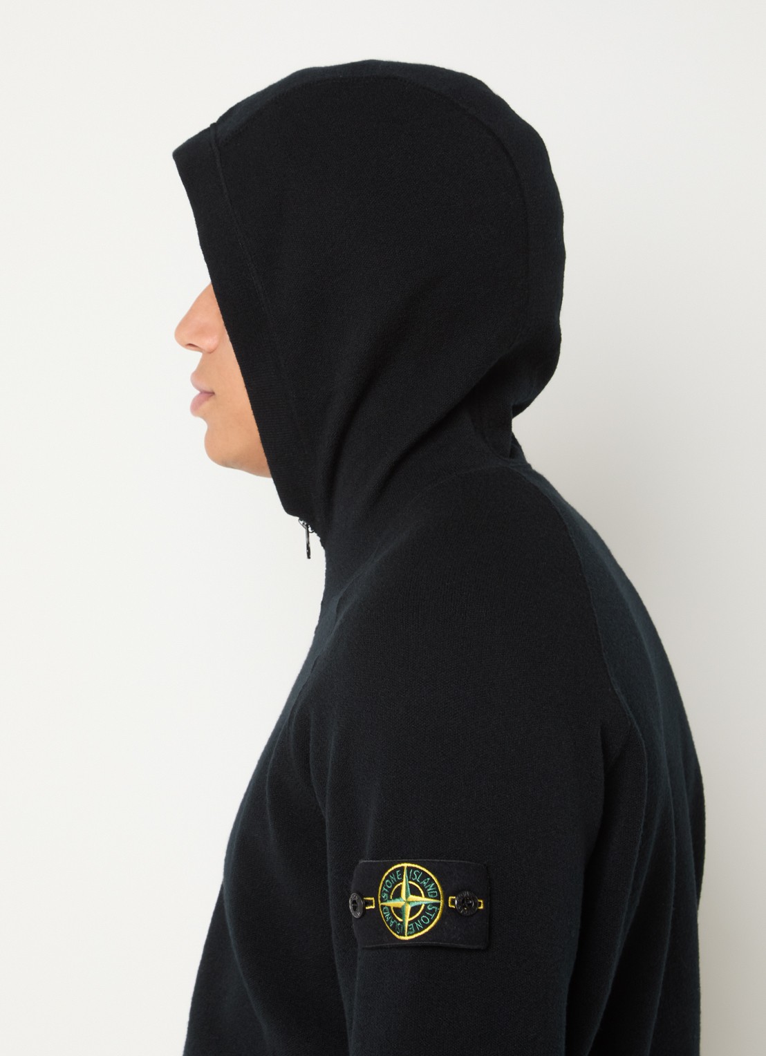 Stone Island S01A1 fijngebreid vest in scheerwolblend met logo - detail 2 zwart