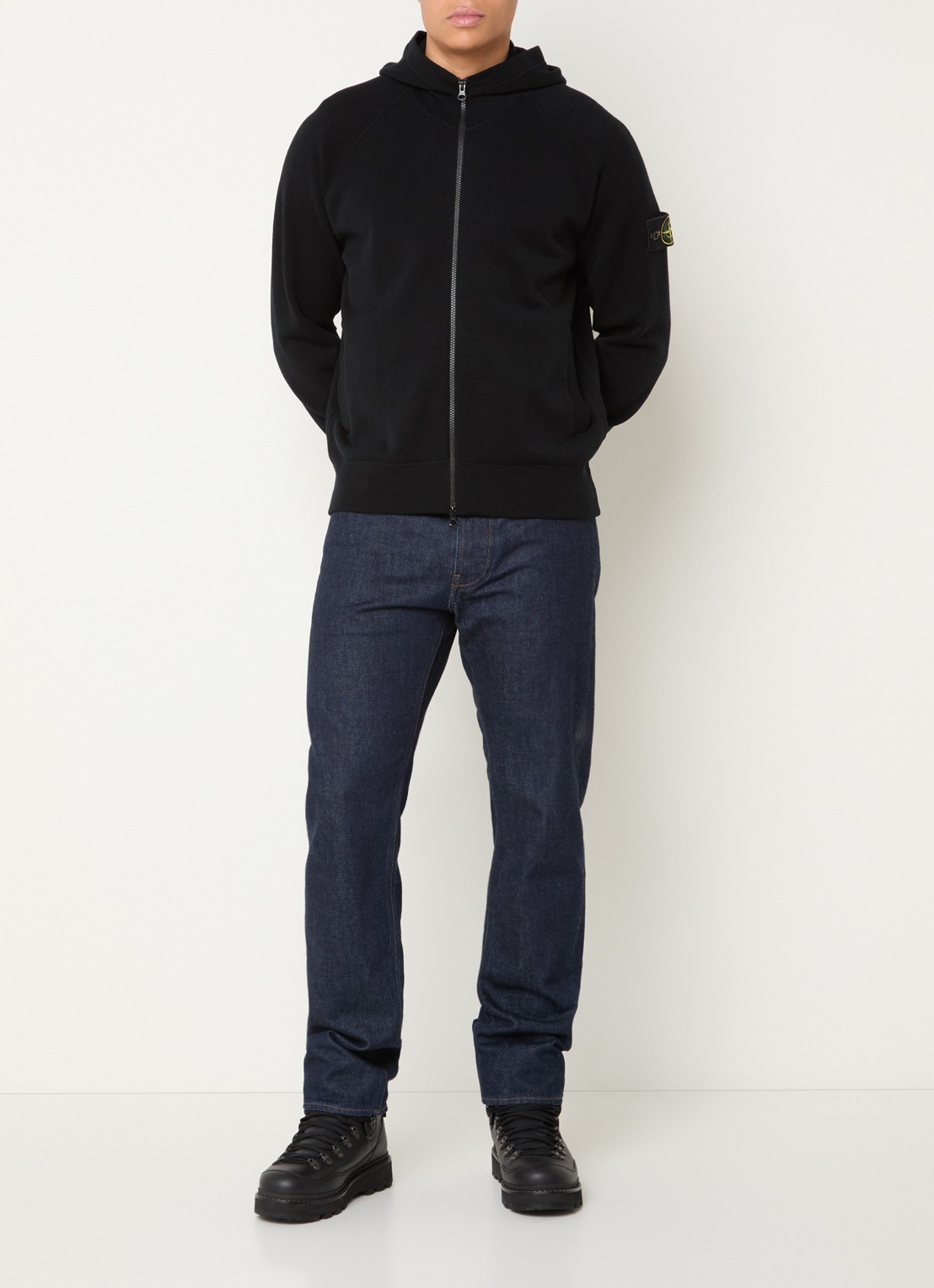 Stone Island S01A1 fijngebreid vest in scheerwolblend met logo - voorkant 5 zwart