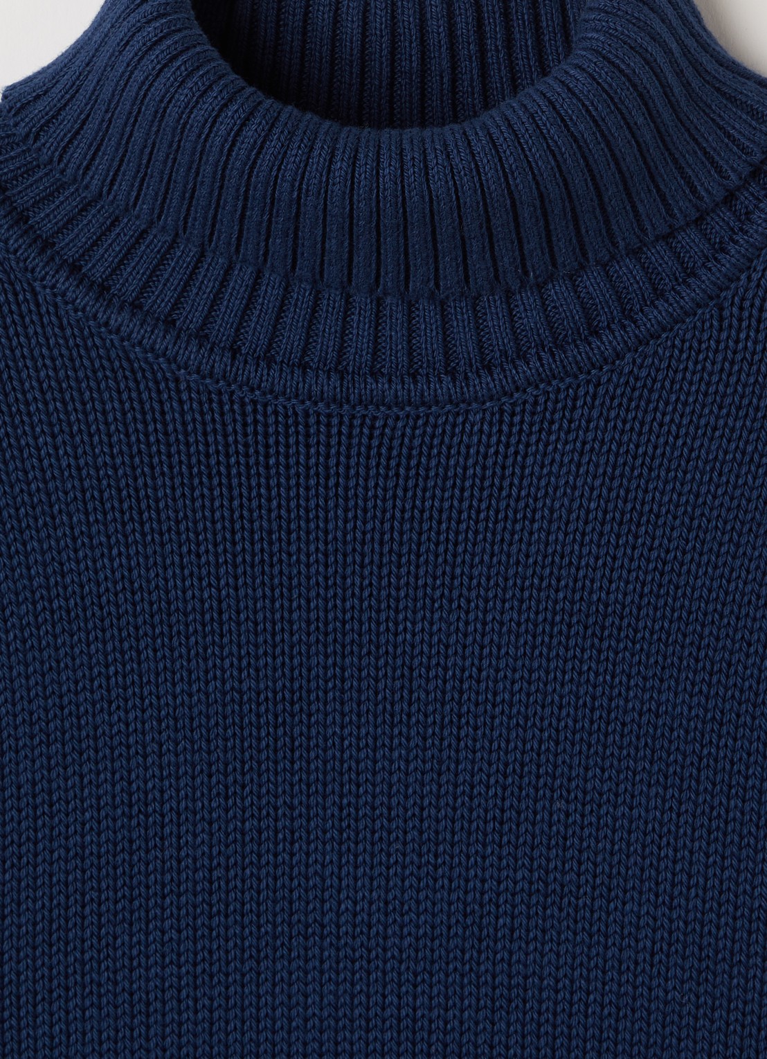 Stone Island S01A2 grofgebreide trui met col - detail donkerblauw