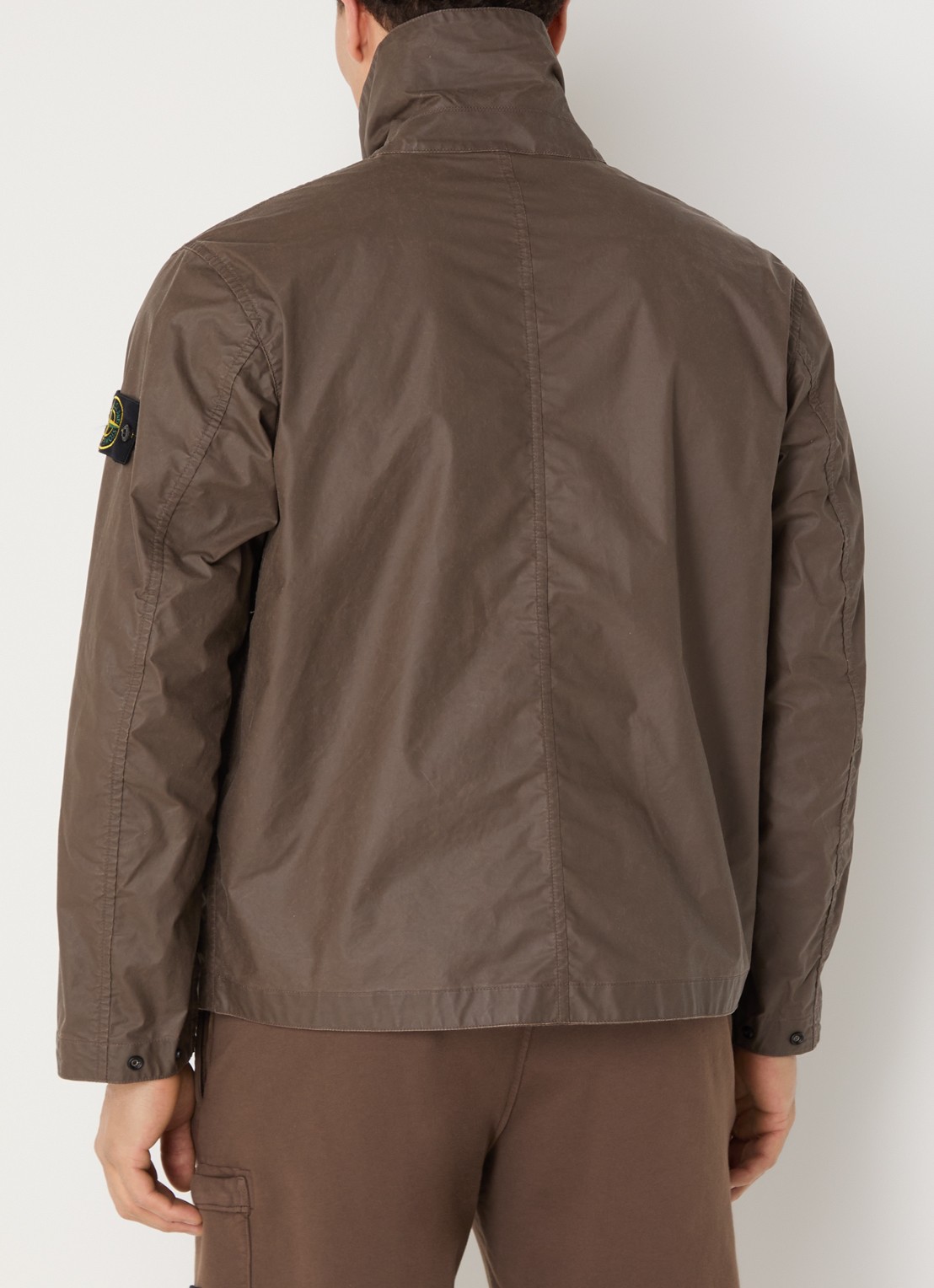 Stone Island S0290 Jack met klepzakken en logo - achterkant donkerbruin