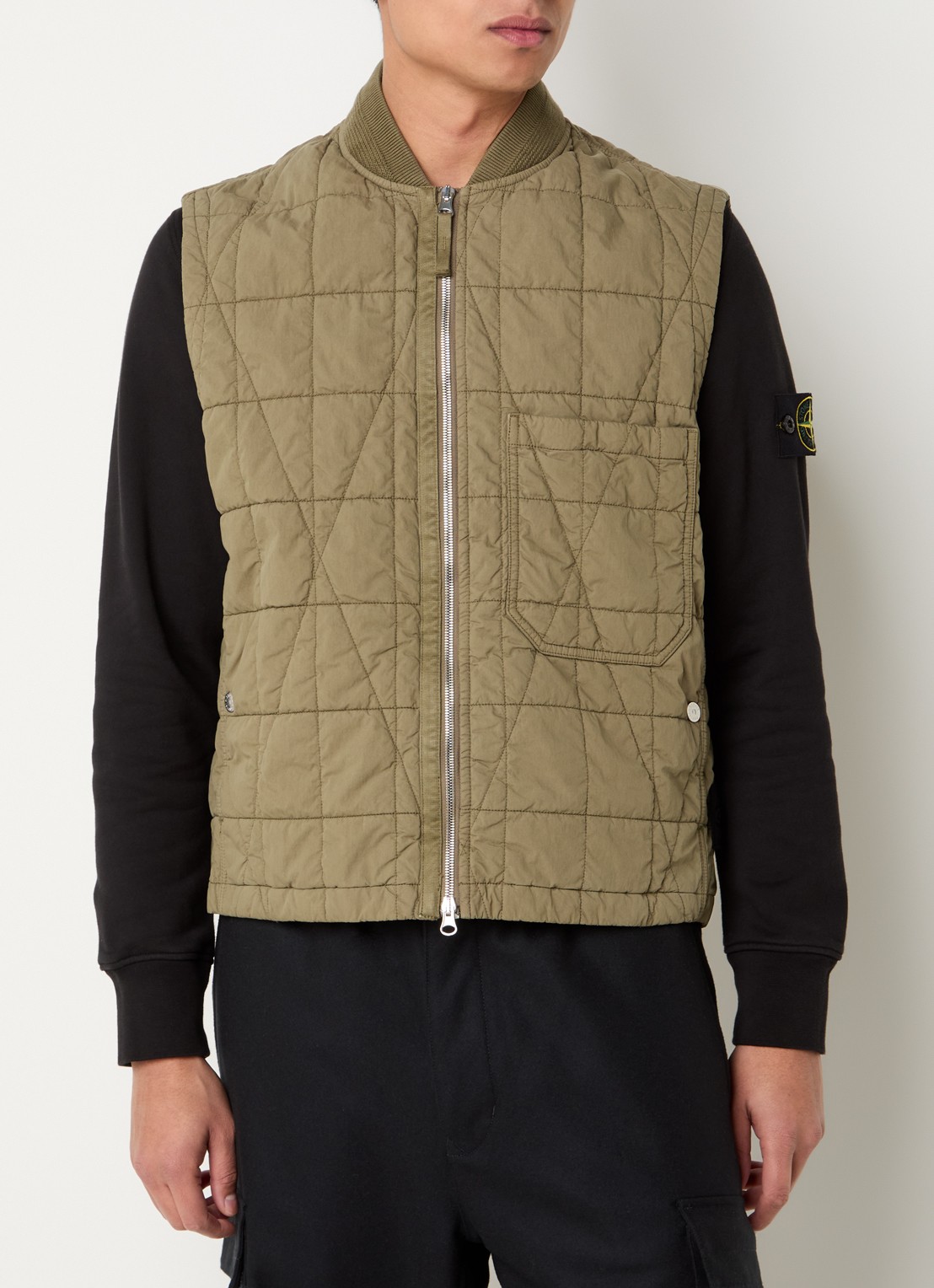 Stone Island S0300 bodywarmer met quilt patroon en steekzakken - detail 2 mosgroen
