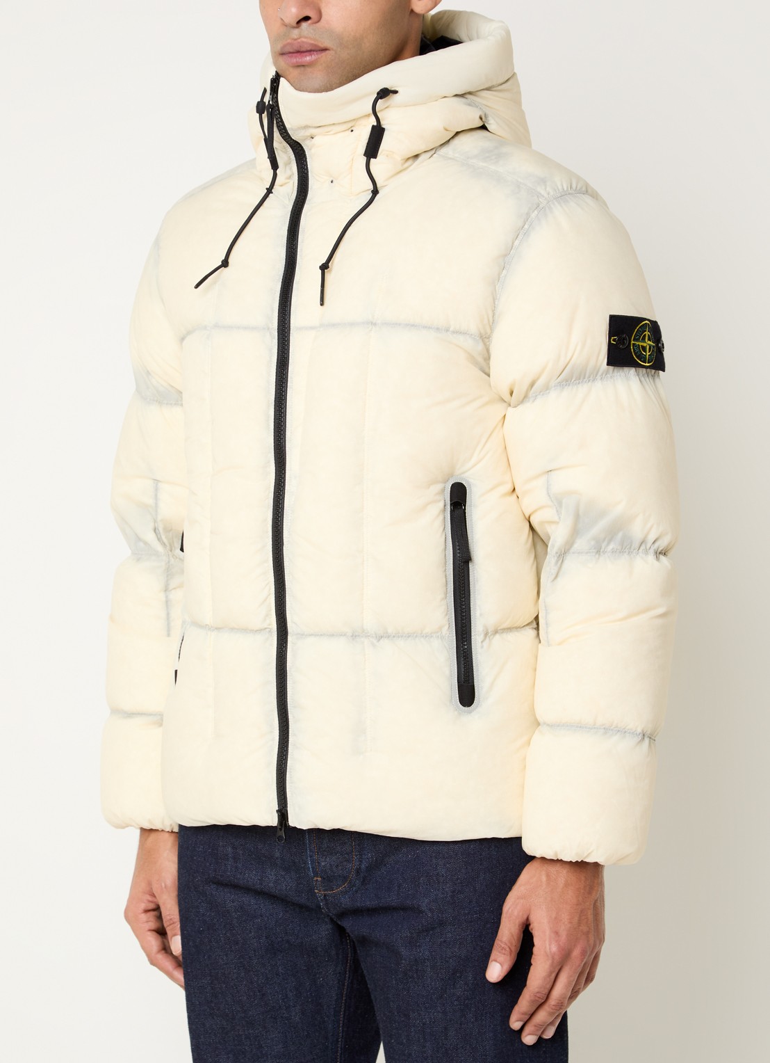 Stone Island S0302 puffer jack met donsvulling en capuchon - detail gebroken wit