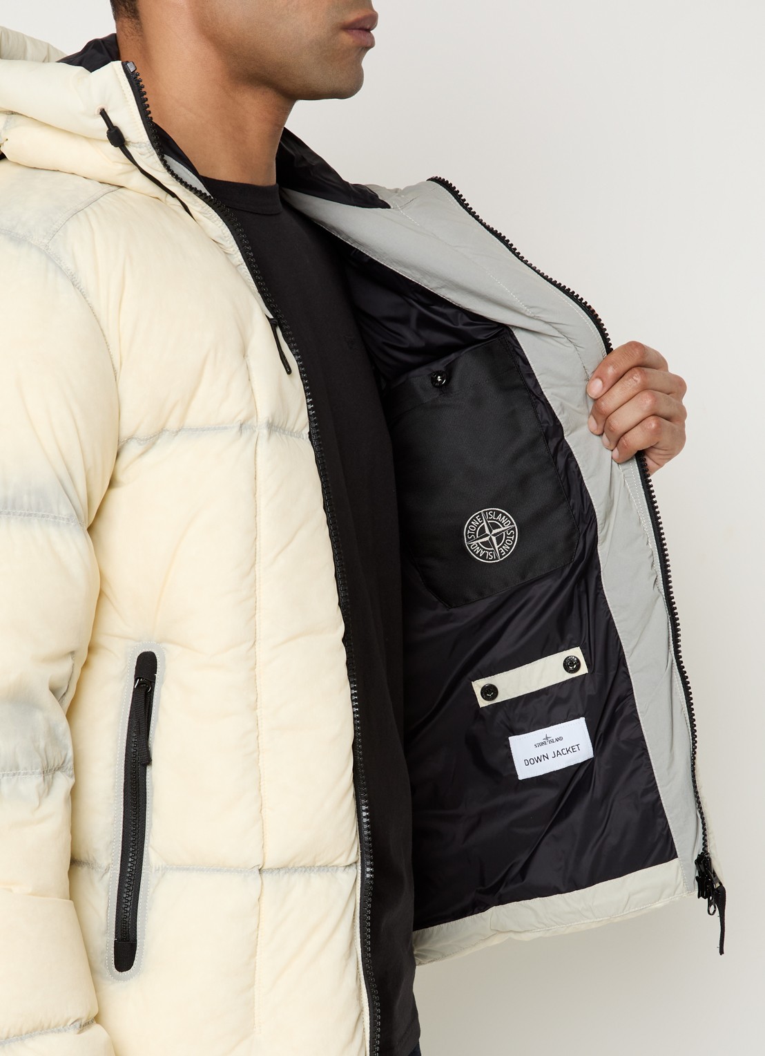 Stone Island S0302 puffer jack met donsvulling en capuchon - detail 3 gebroken wit