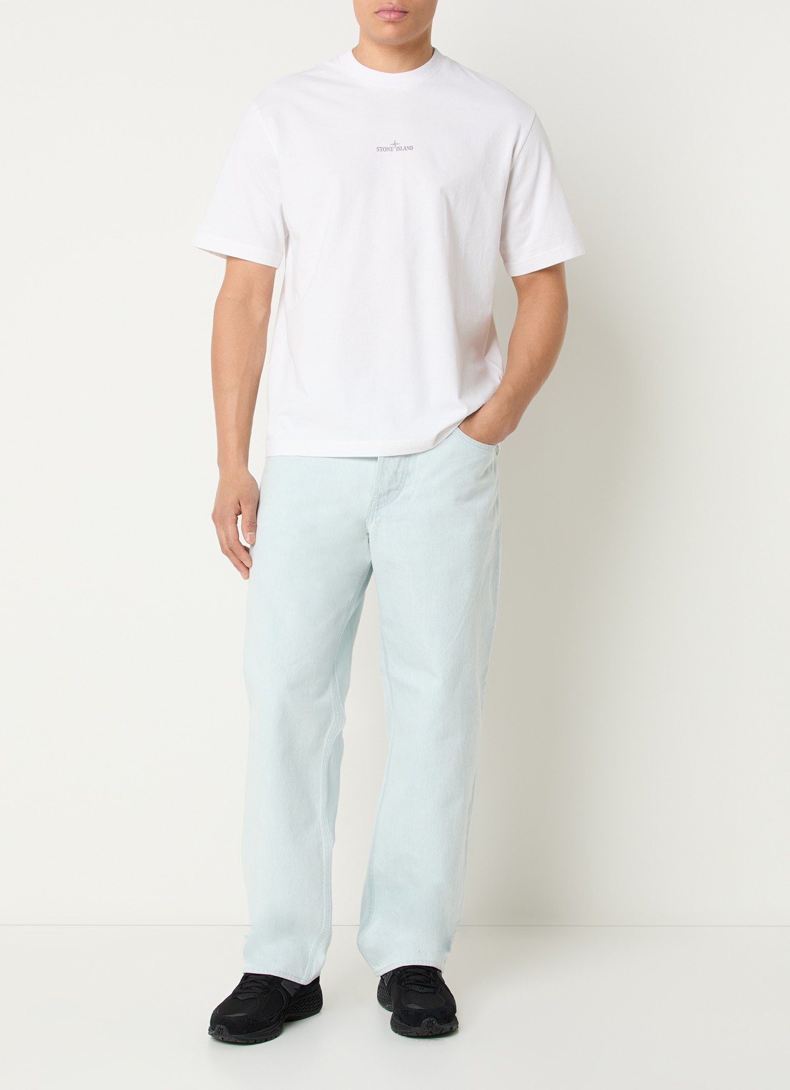 Stone Island S0374 T-shirt met logo- en backprint - voorkant 2 wit