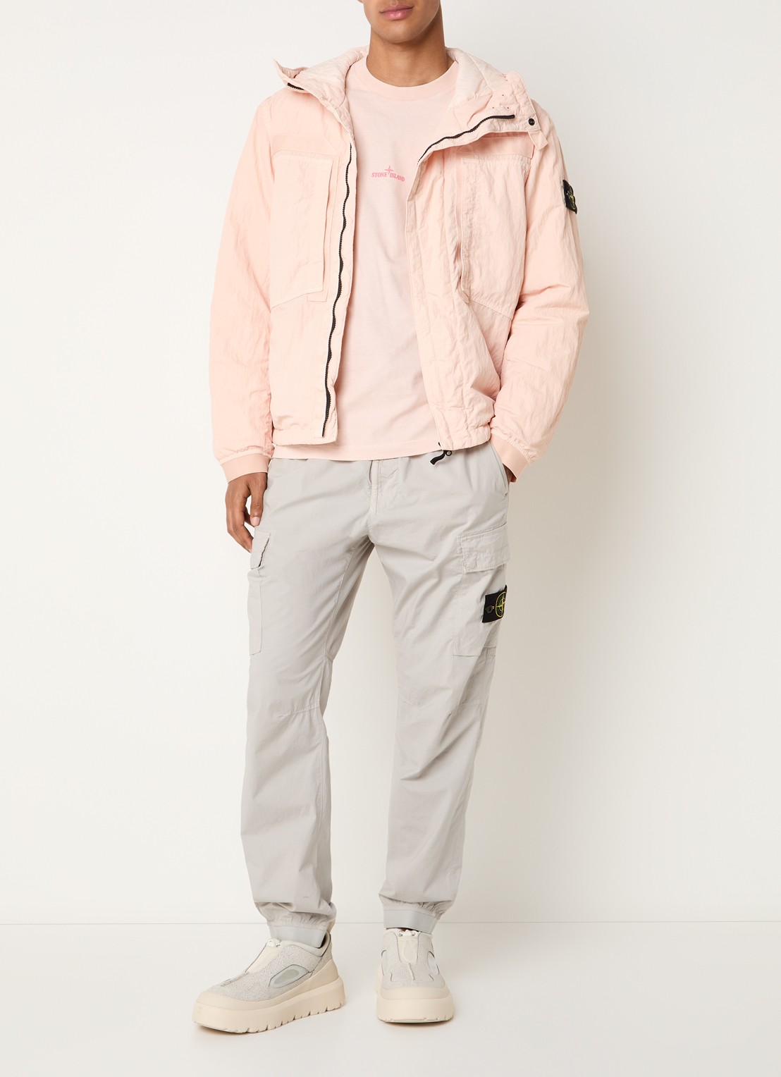 Stone Island S0405 jack met capuchon en logo - voorkant 6 roze