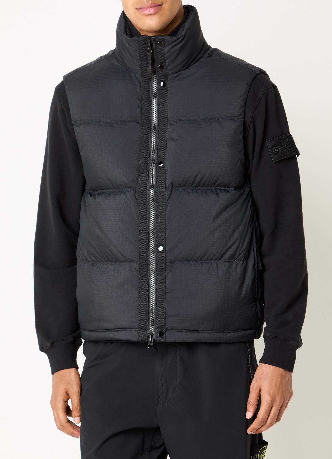 Stone Island S0483 gewatteerde bodywarmer met donsvulling - detail 3 zwart