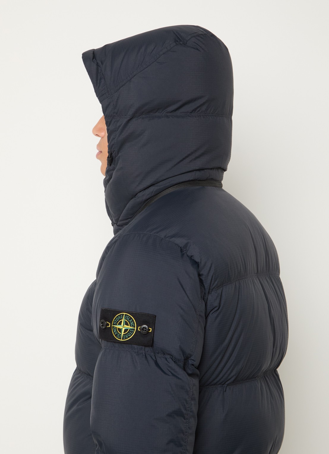 Stone Island S0483 puffer jacket met donsvulling en afneembare capuchon - detail 5 donkerblauw