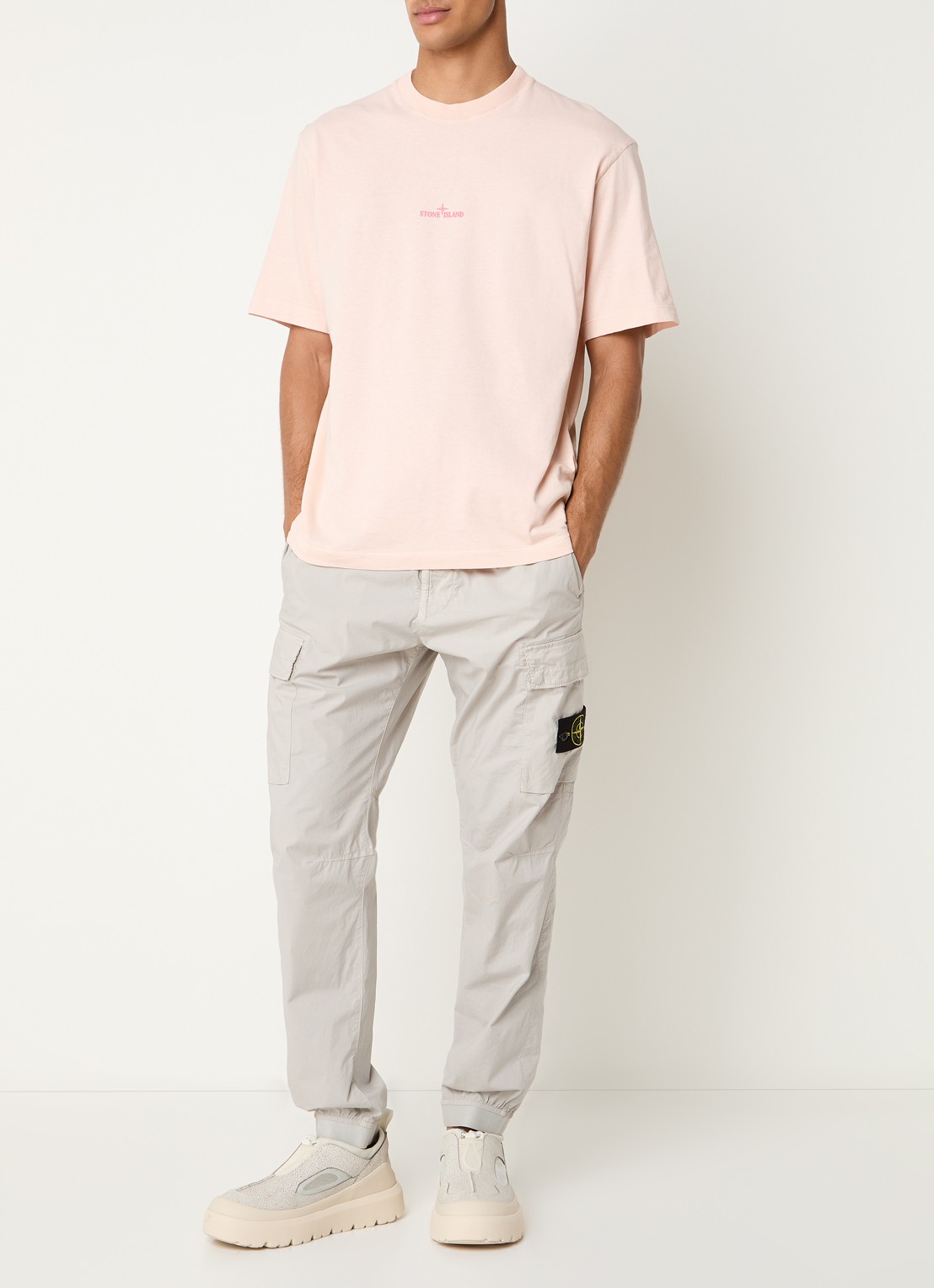 Stone Island S0534 T-shirt met logo- en backprint - voorkant 2 lichtroze