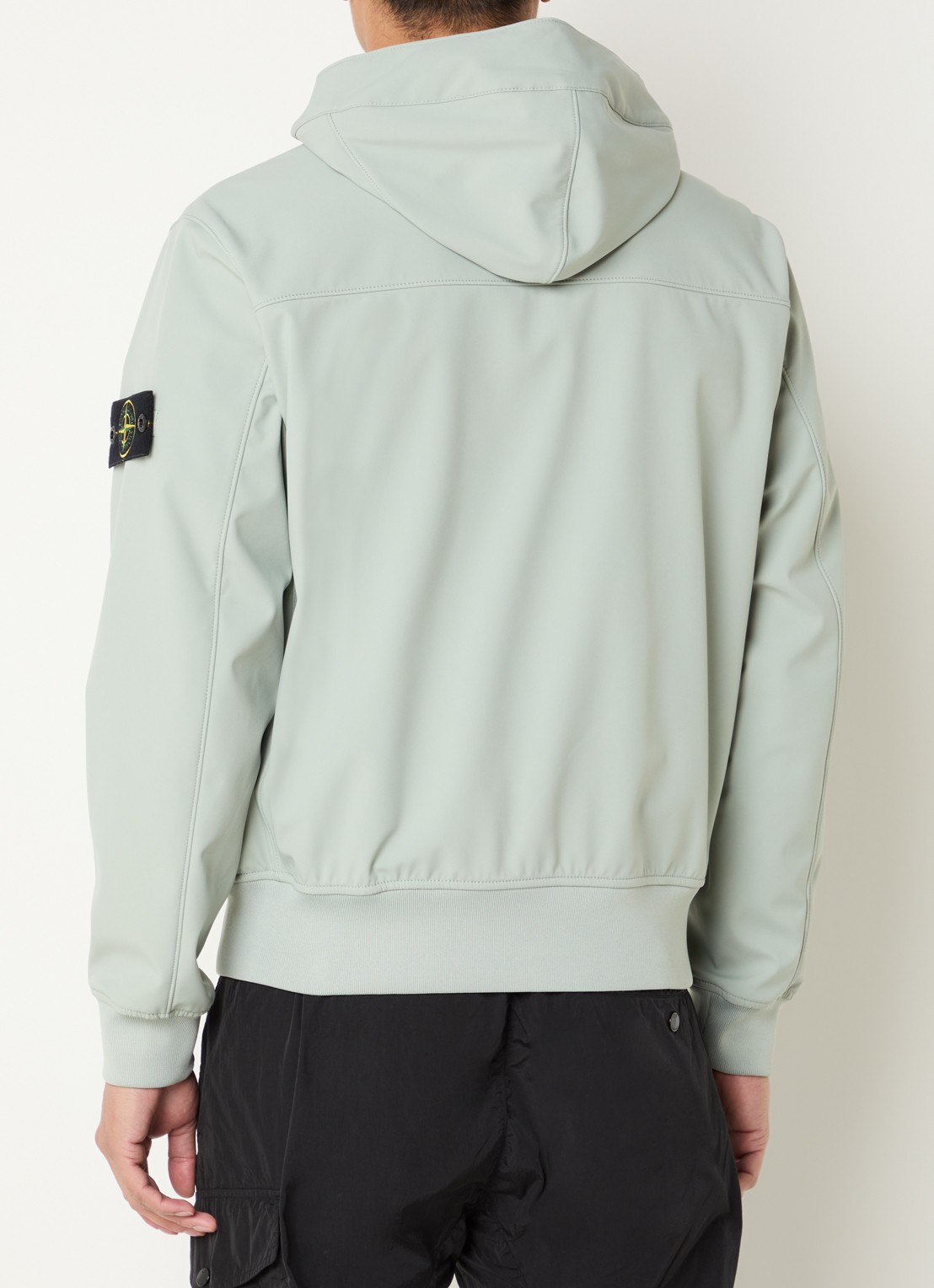 Stone Island S0A22 jack met capuchon en logo - achterkant lindegroen