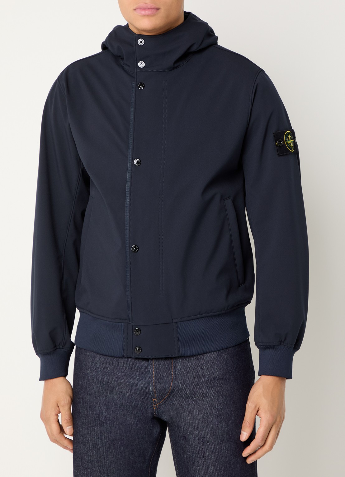 Stone Island S0A22 jack met capuchon en logo - detail 4 donkerblauw