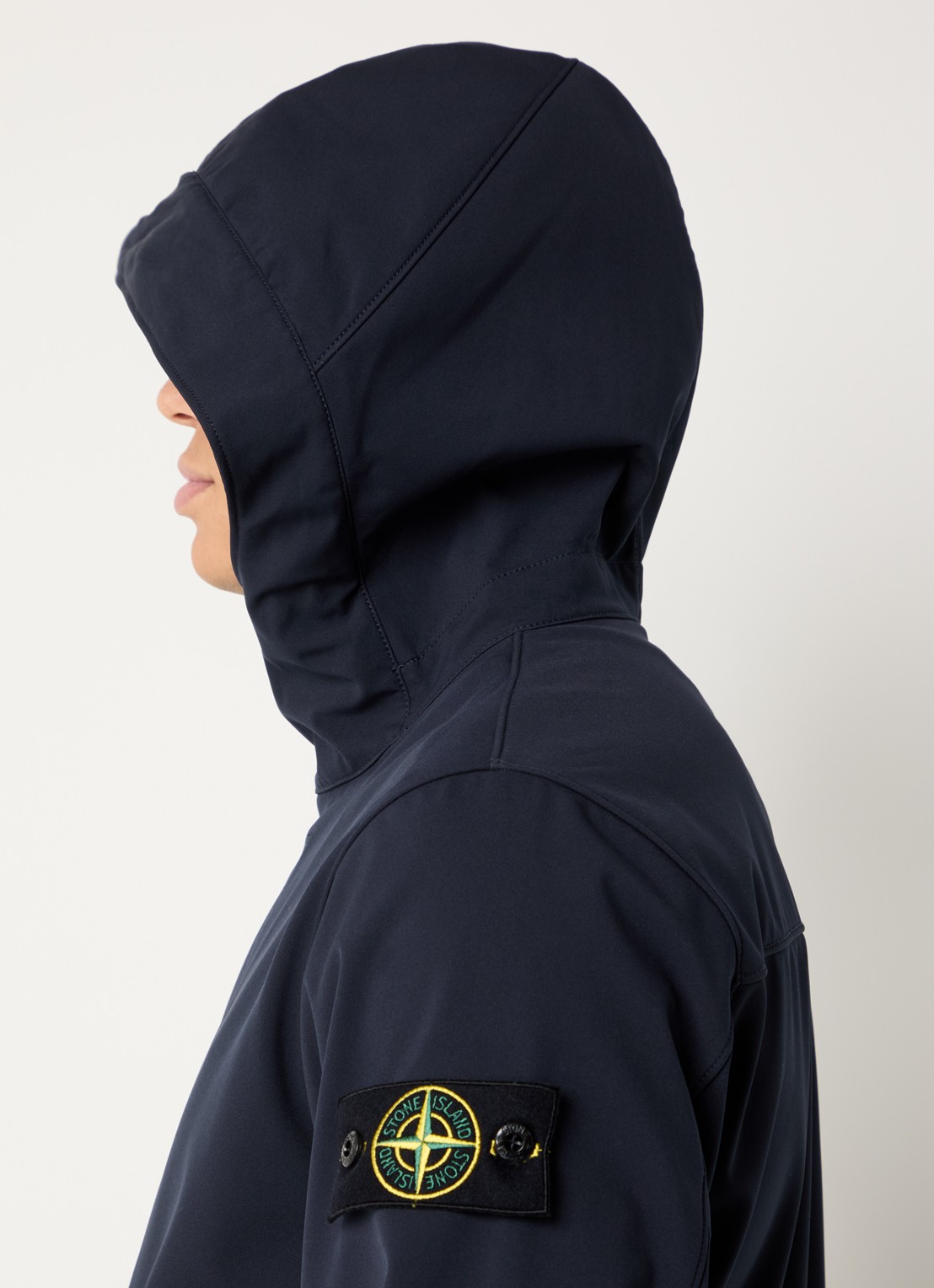 Stone Island S0A22 jack met capuchon en logo - detail 5 donkerblauw