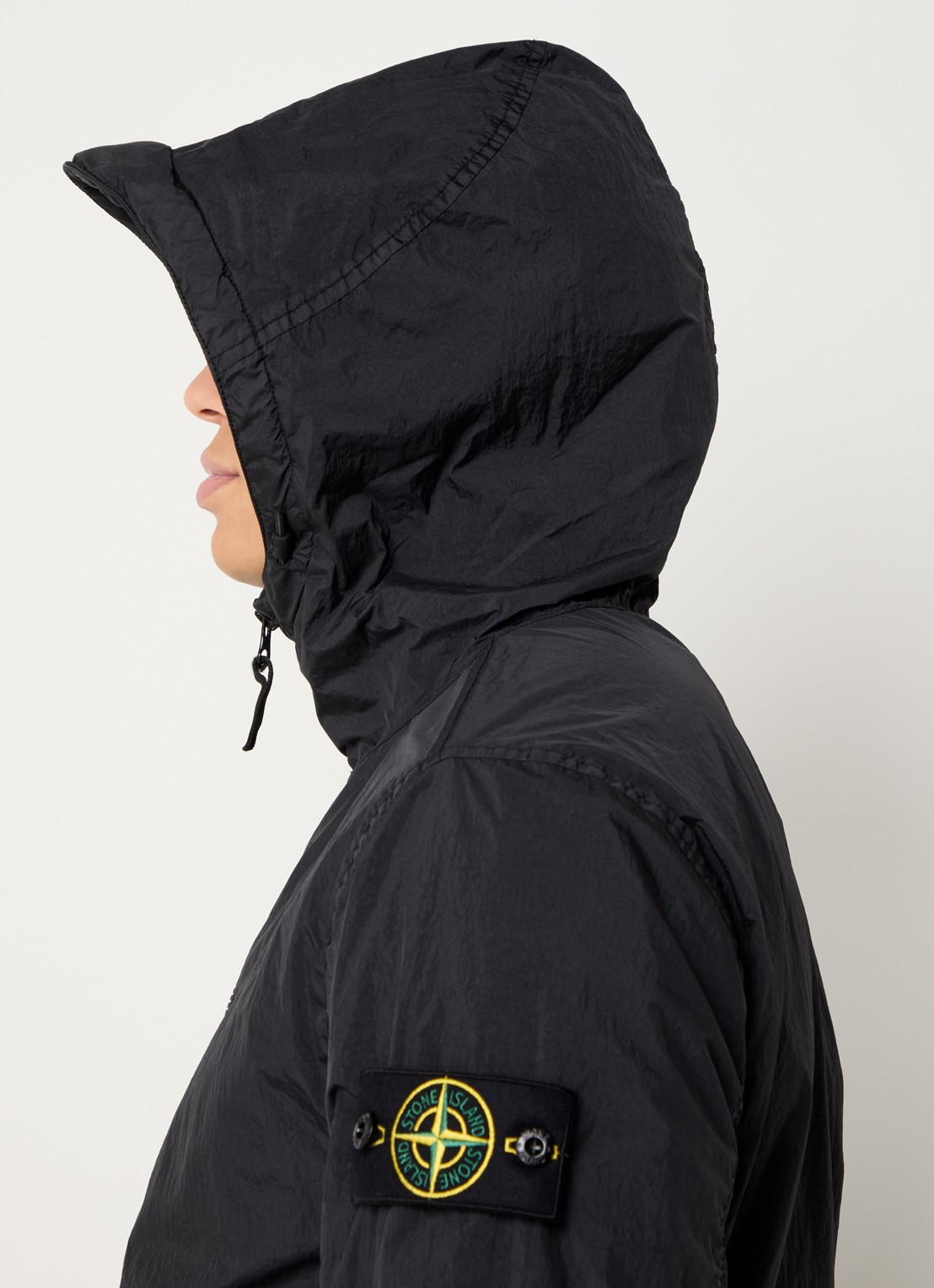 Stone Island S0A23 Jack met capuchon en logo - detail 5 zwart